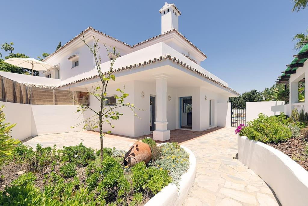 034 Luxury La Cala Villa, Private Pool and Sea Views