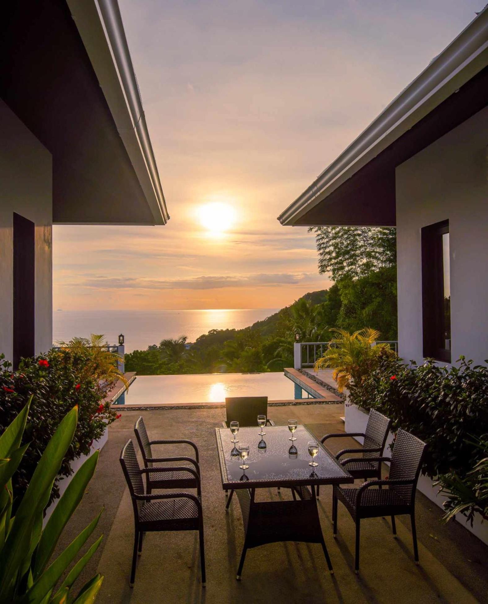 Luxurious Pool villa with great sea view