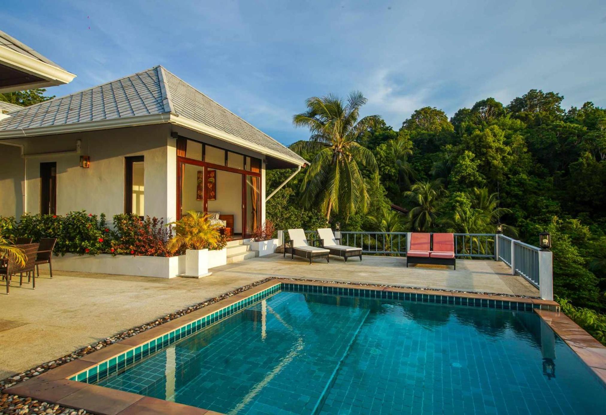 Luxurious Pool villa with great sea view