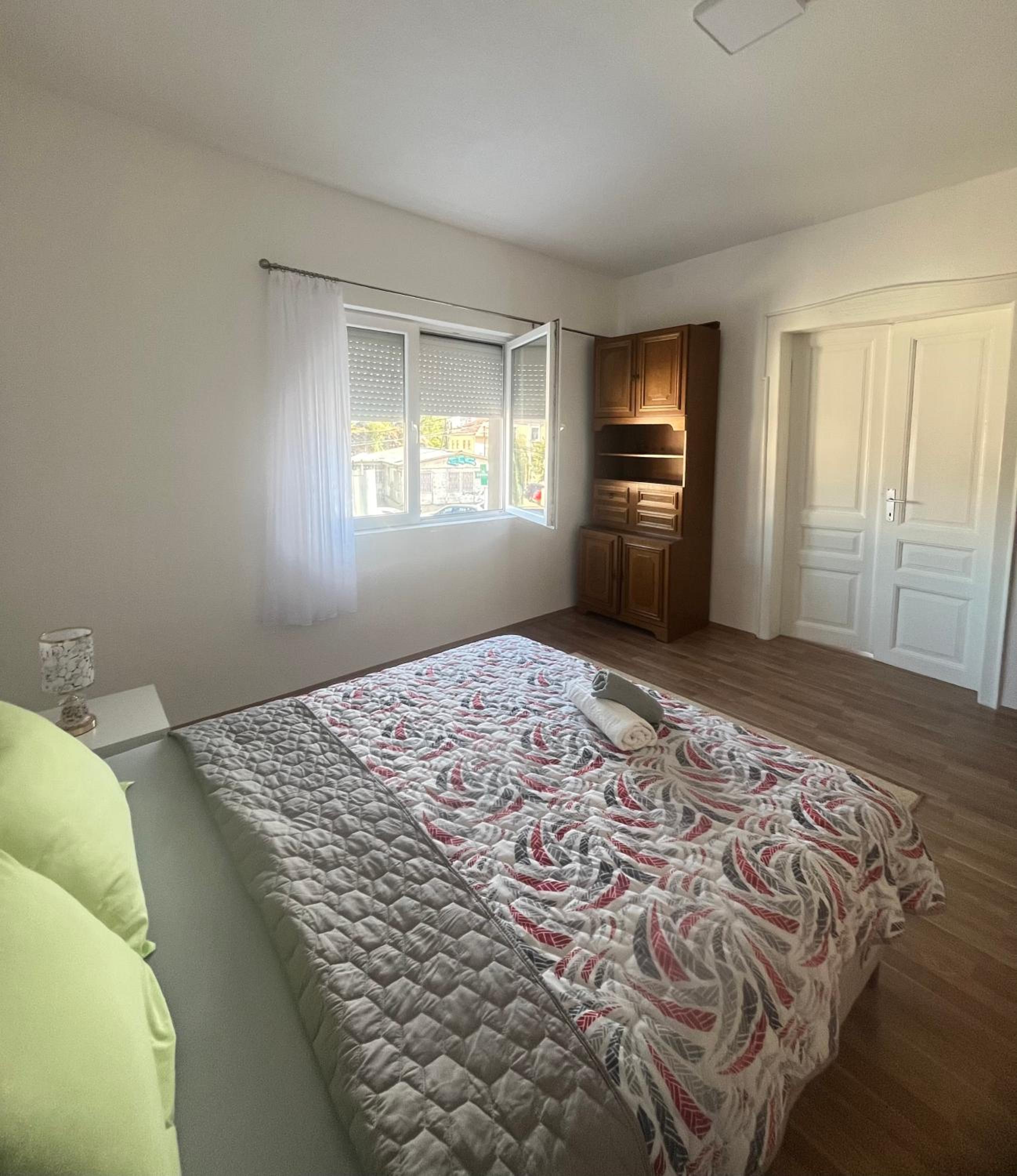 Dina Apartments