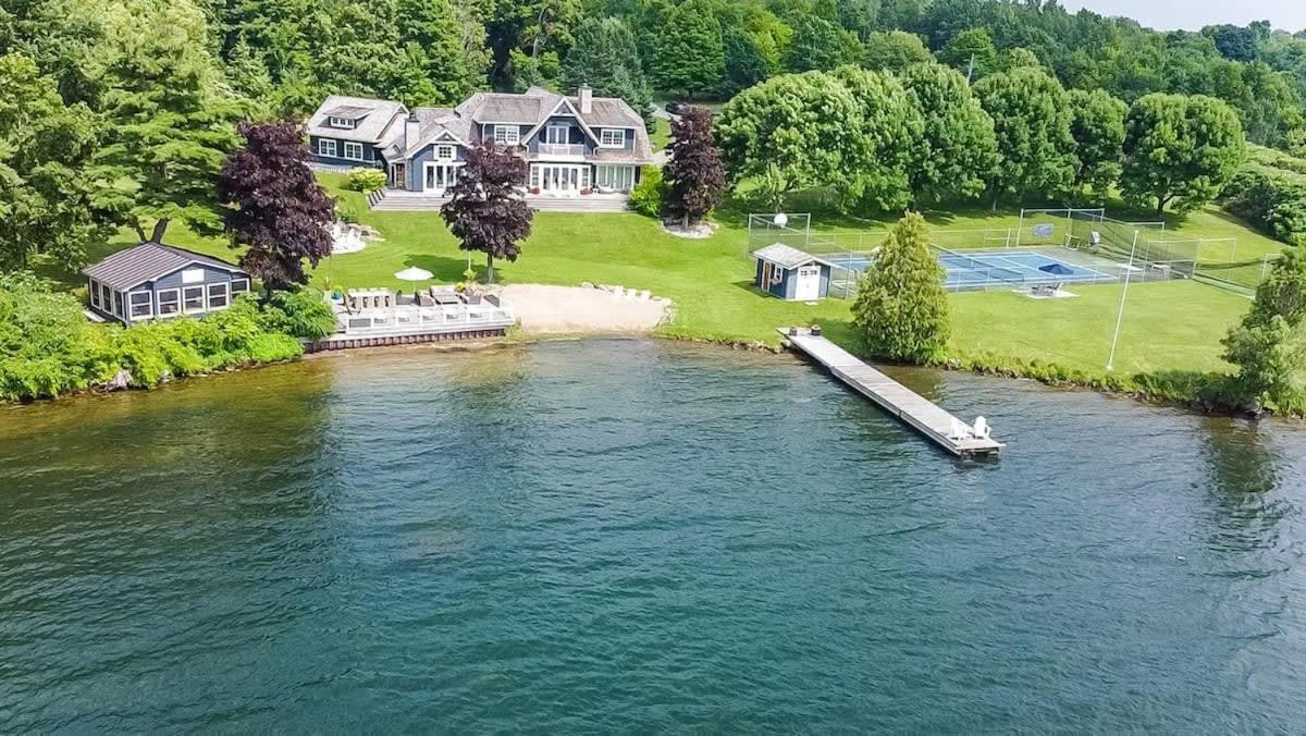 Exclusive Waterfront Getaway with Beach & Bunkie