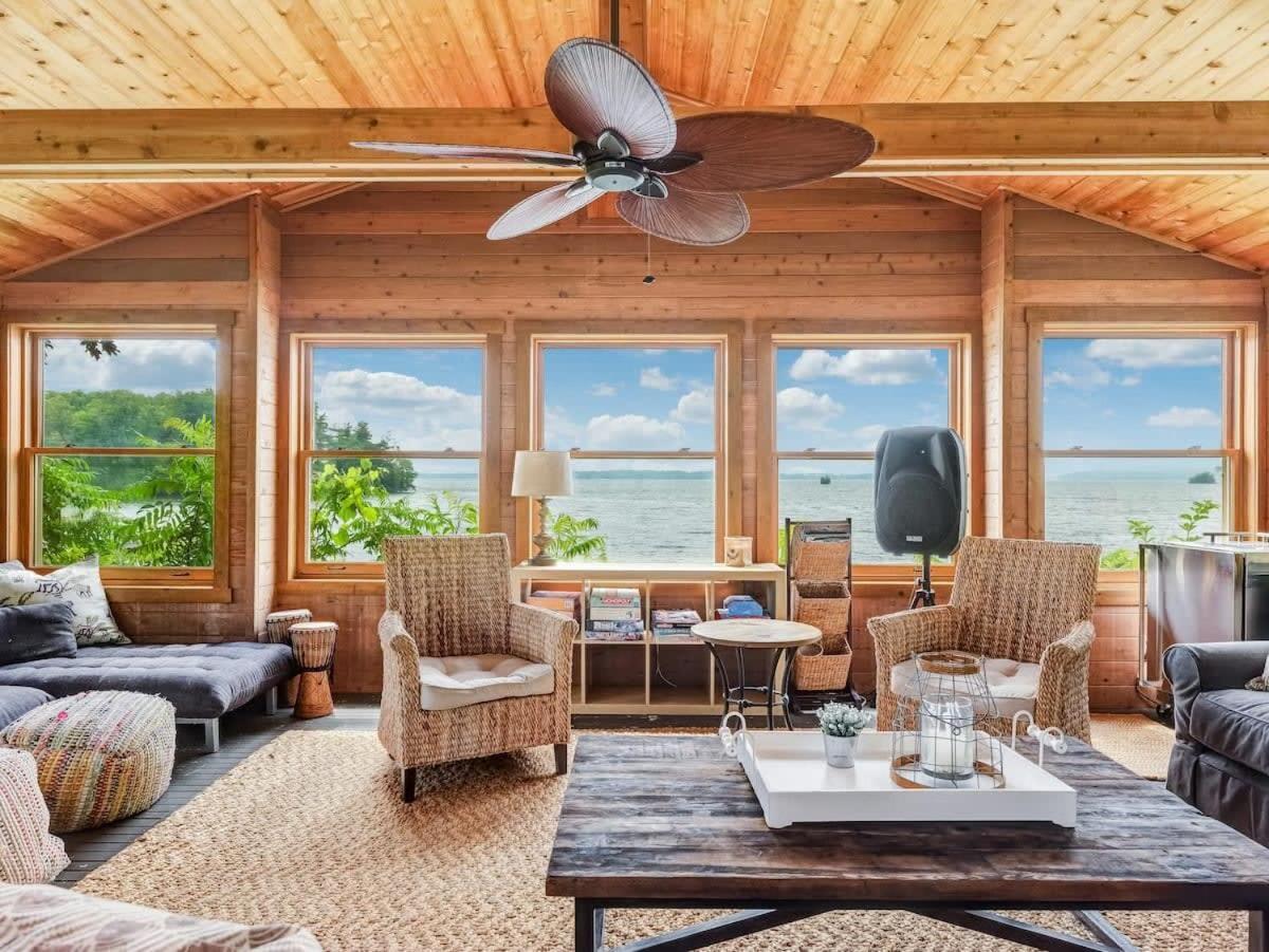 Exclusive Waterfront Getaway with Beach & Bunkie