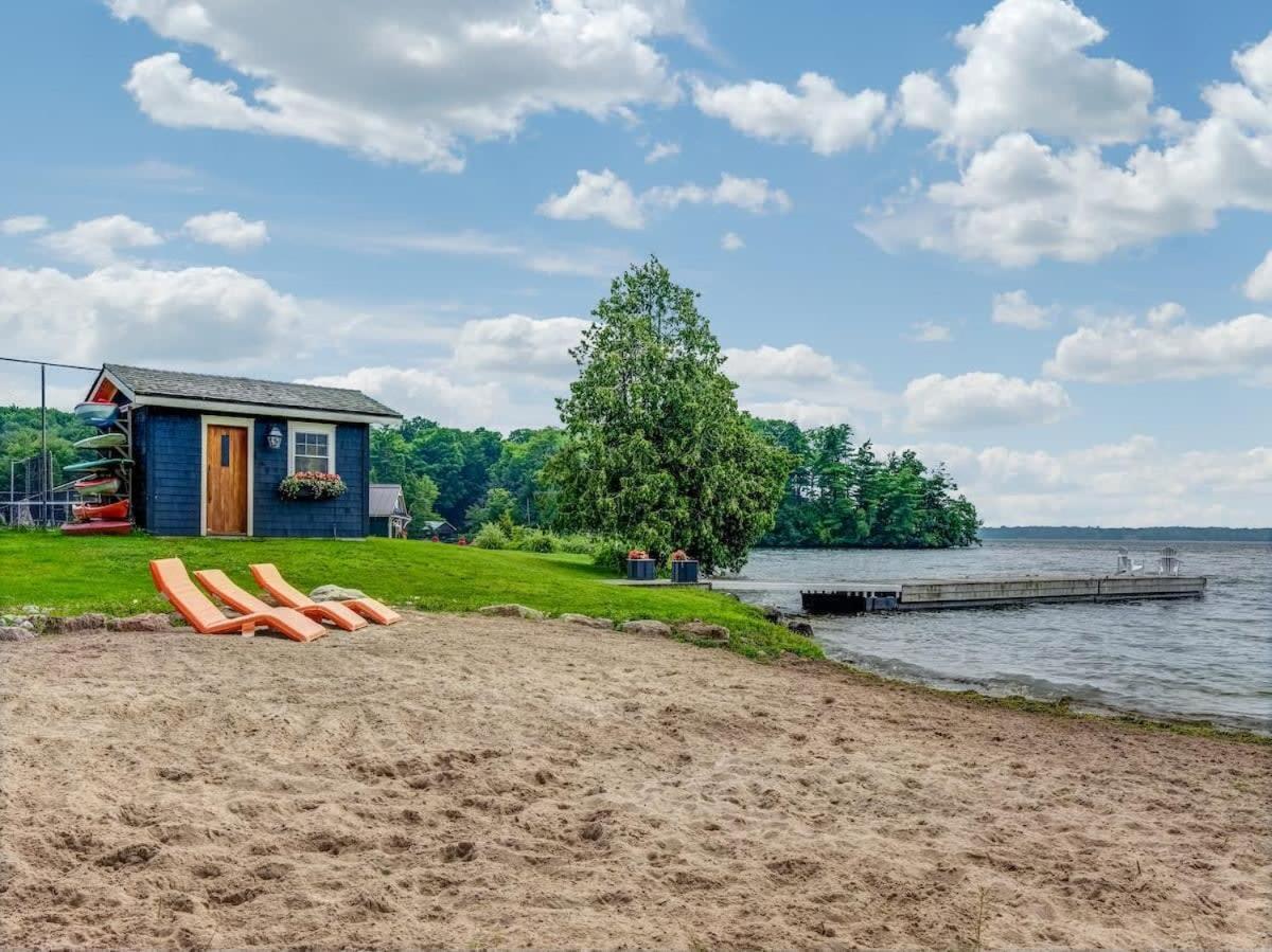Exclusive Waterfront Getaway with Beach & Bunkie
