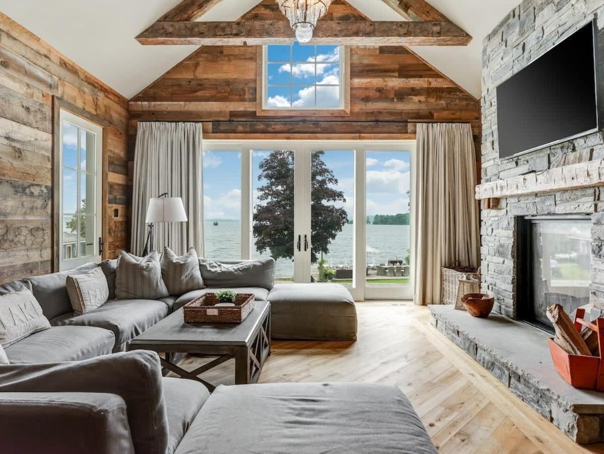 Exclusive Waterfront Getaway with Beach & Bunkie