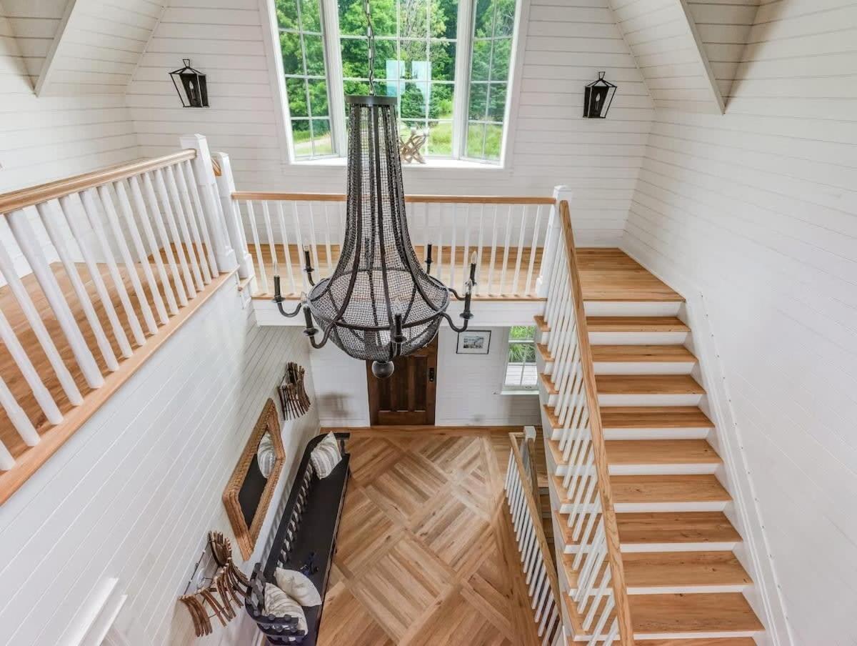 Exclusive Waterfront Getaway with Beach & Bunkie