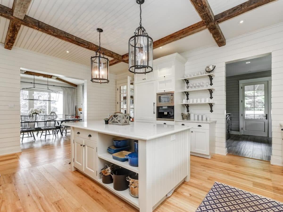 Exclusive Waterfront Getaway with Beach & Bunkie