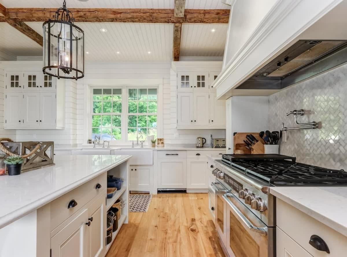 Exclusive Waterfront Getaway with Beach & Bunkie