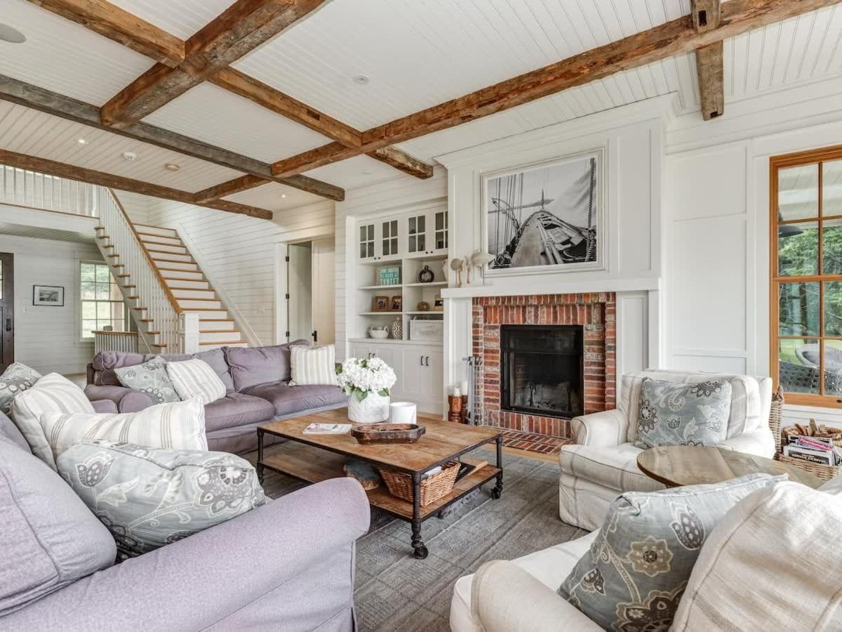 Exclusive Waterfront Getaway with Beach & Bunkie