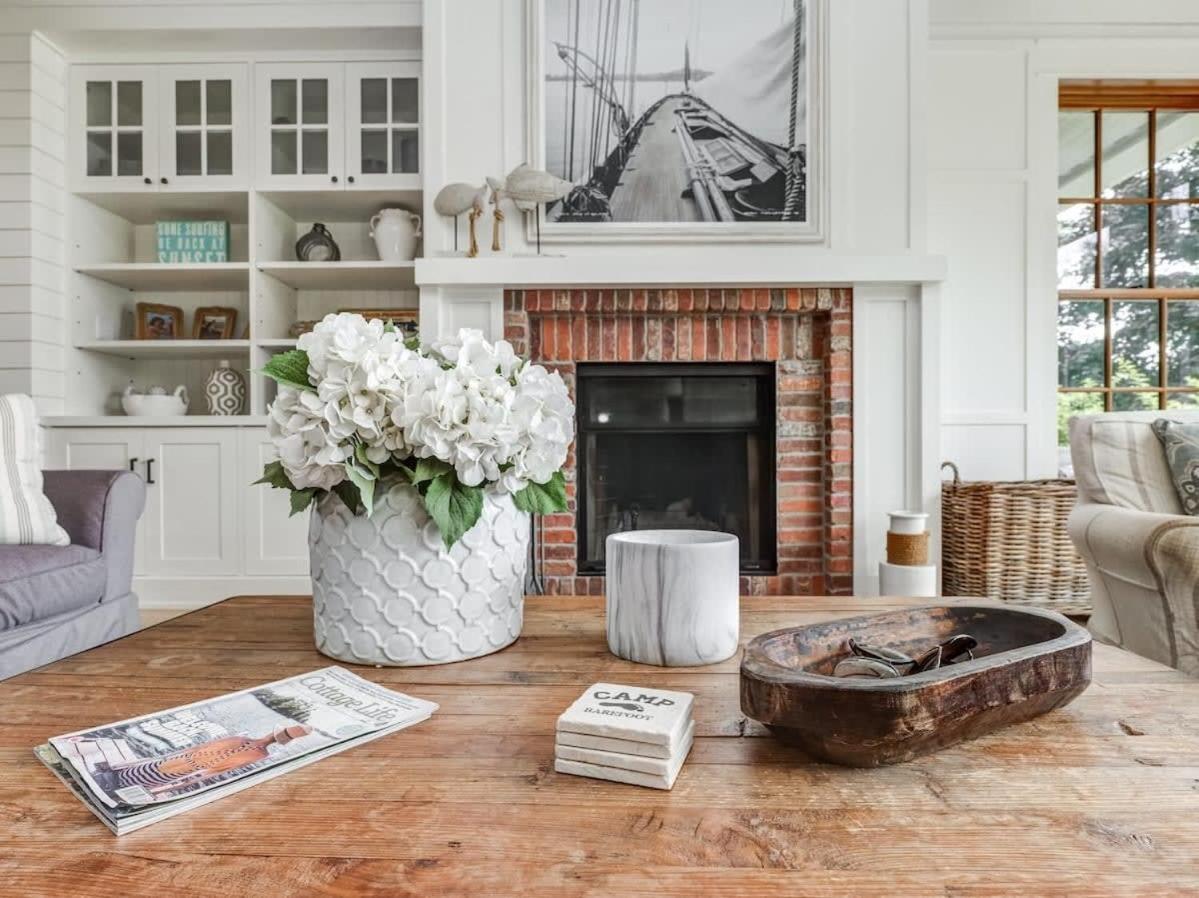 Exclusive Waterfront Getaway with Beach & Bunkie
