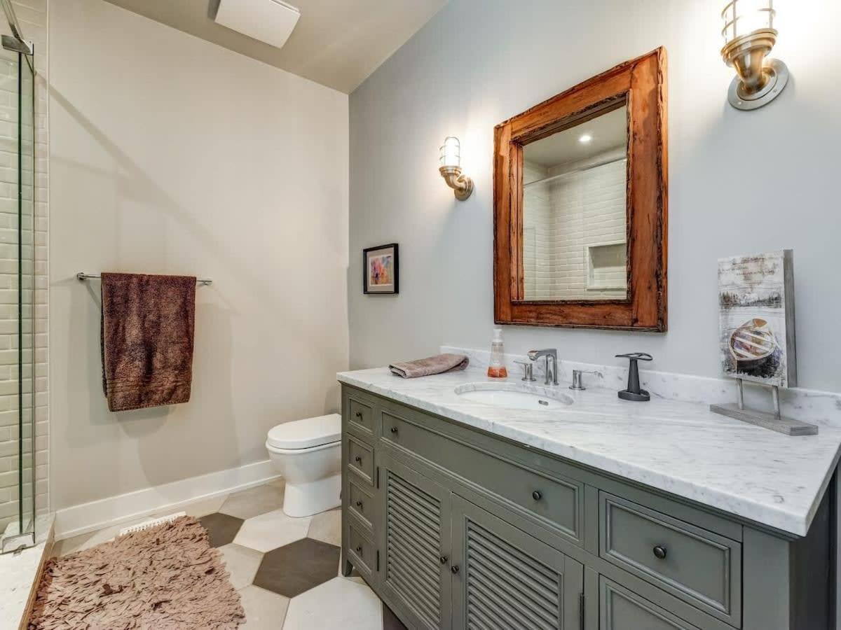 Exclusive Waterfront Getaway with Beach & Bunkie