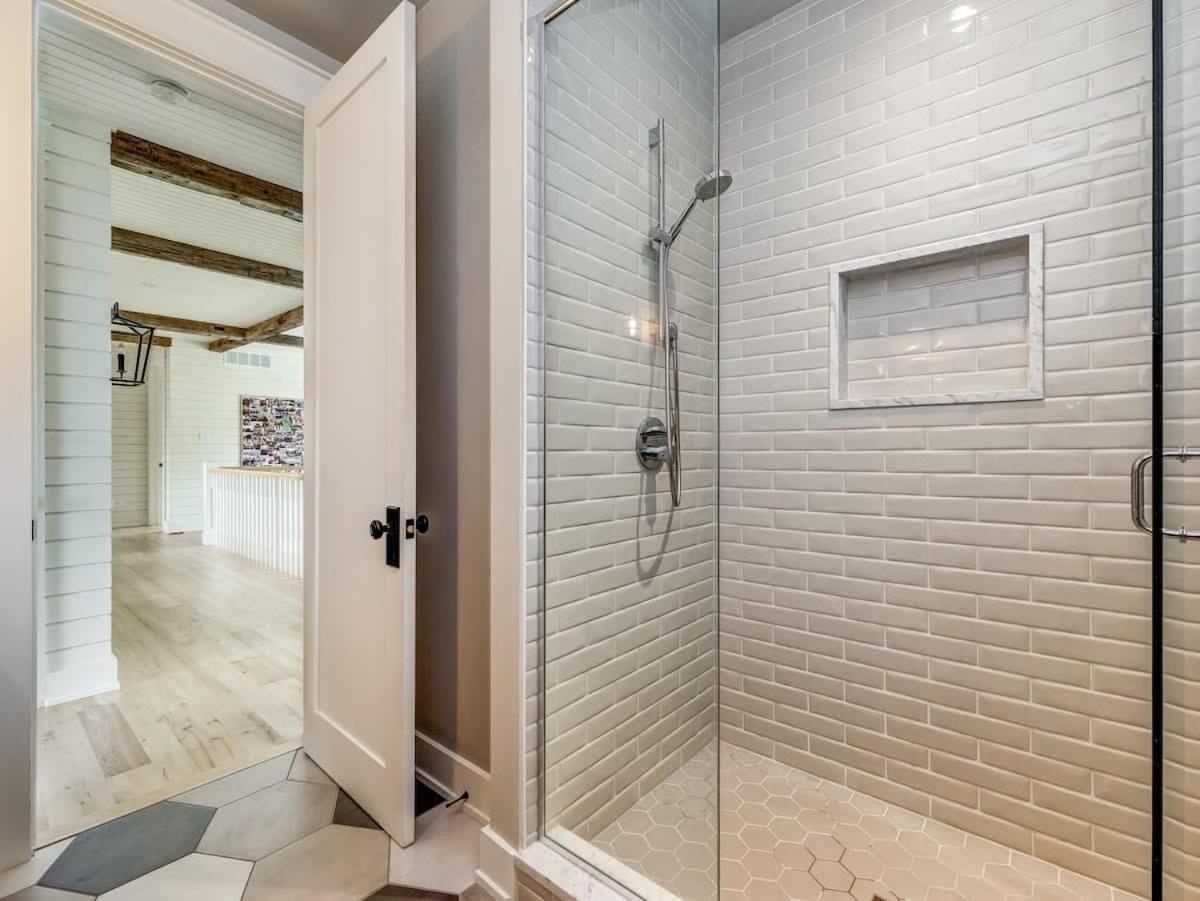 Exclusive Waterfront Getaway with Beach & Bunkie
