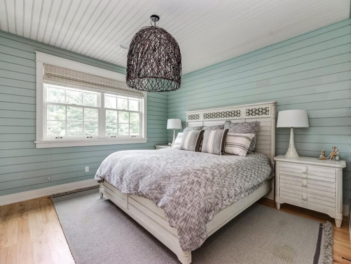 Exclusive Waterfront Getaway with Beach & Bunkie