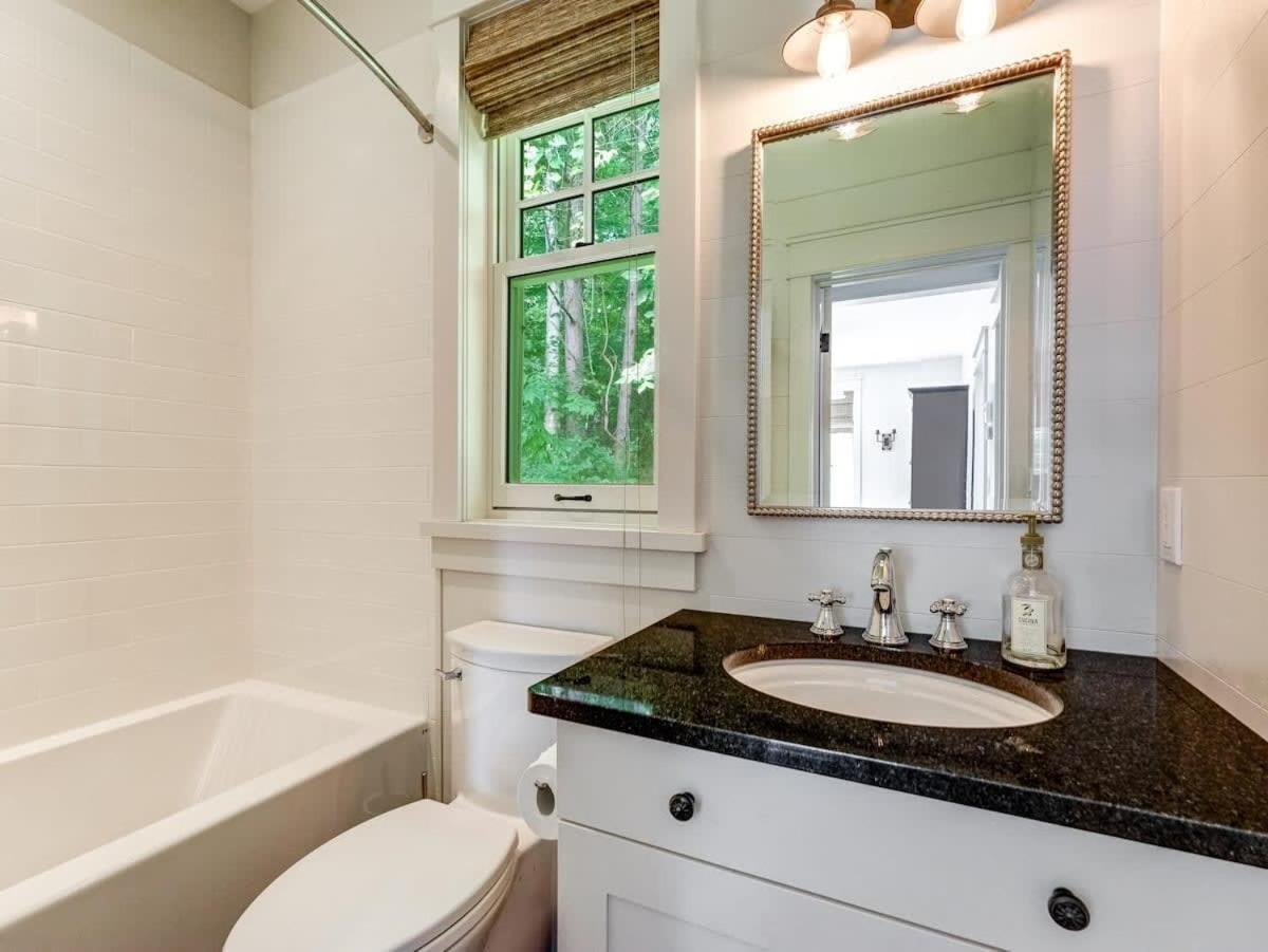 Exclusive Waterfront Getaway with Beach & Bunkie