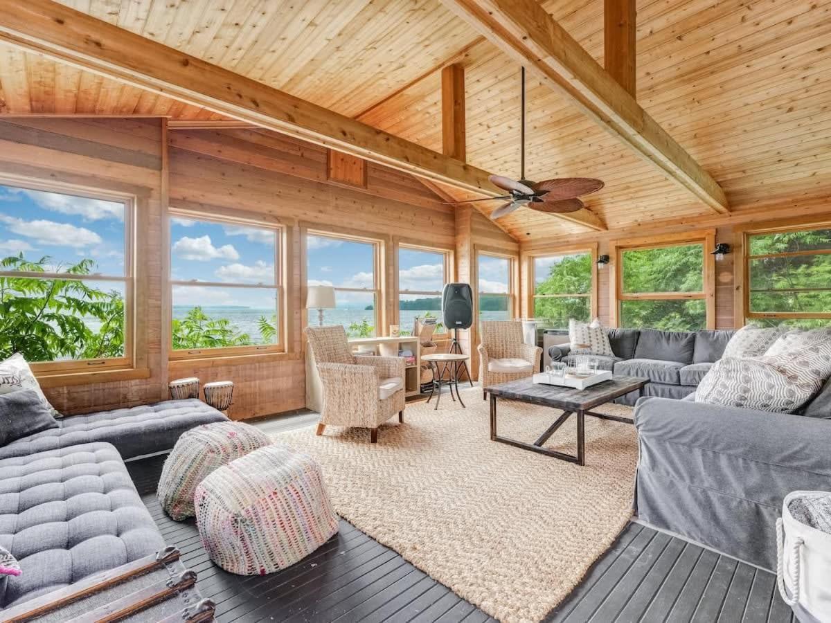 Exclusive Waterfront Getaway with Beach & Bunkie