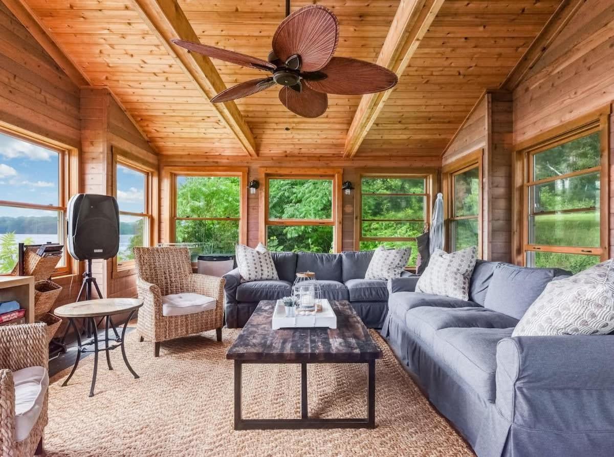 Exclusive Waterfront Getaway with Beach & Bunkie