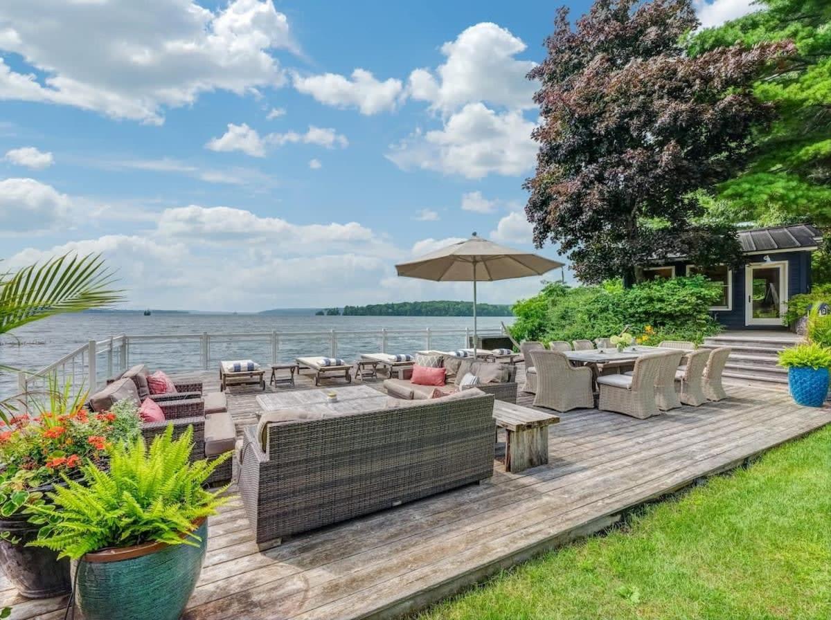 Exclusive Waterfront Getaway with Beach & Bunkie