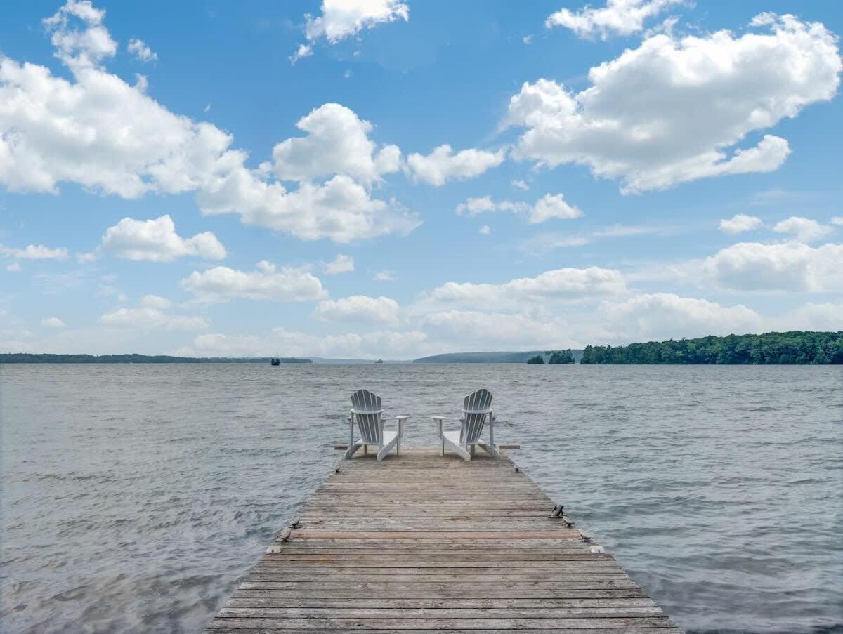 Exclusive Waterfront Getaway with Beach & Bunkie