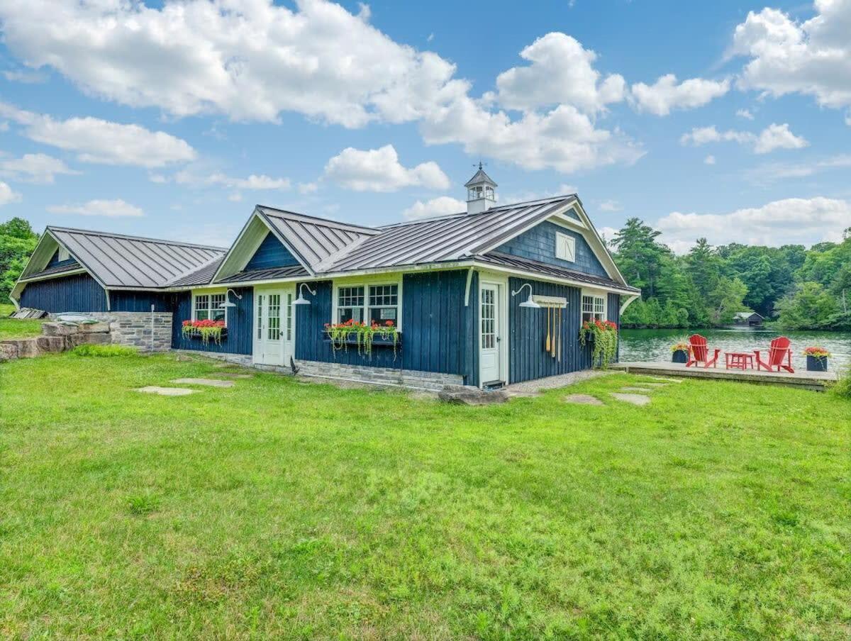 Exclusive Waterfront Getaway with Beach & Bunkie