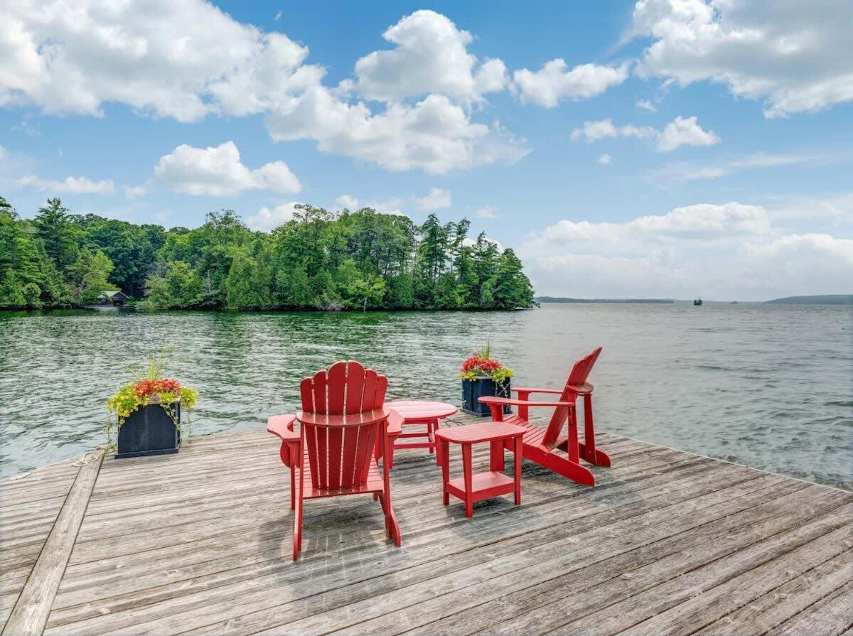 Exclusive Waterfront Getaway with Beach & Bunkie