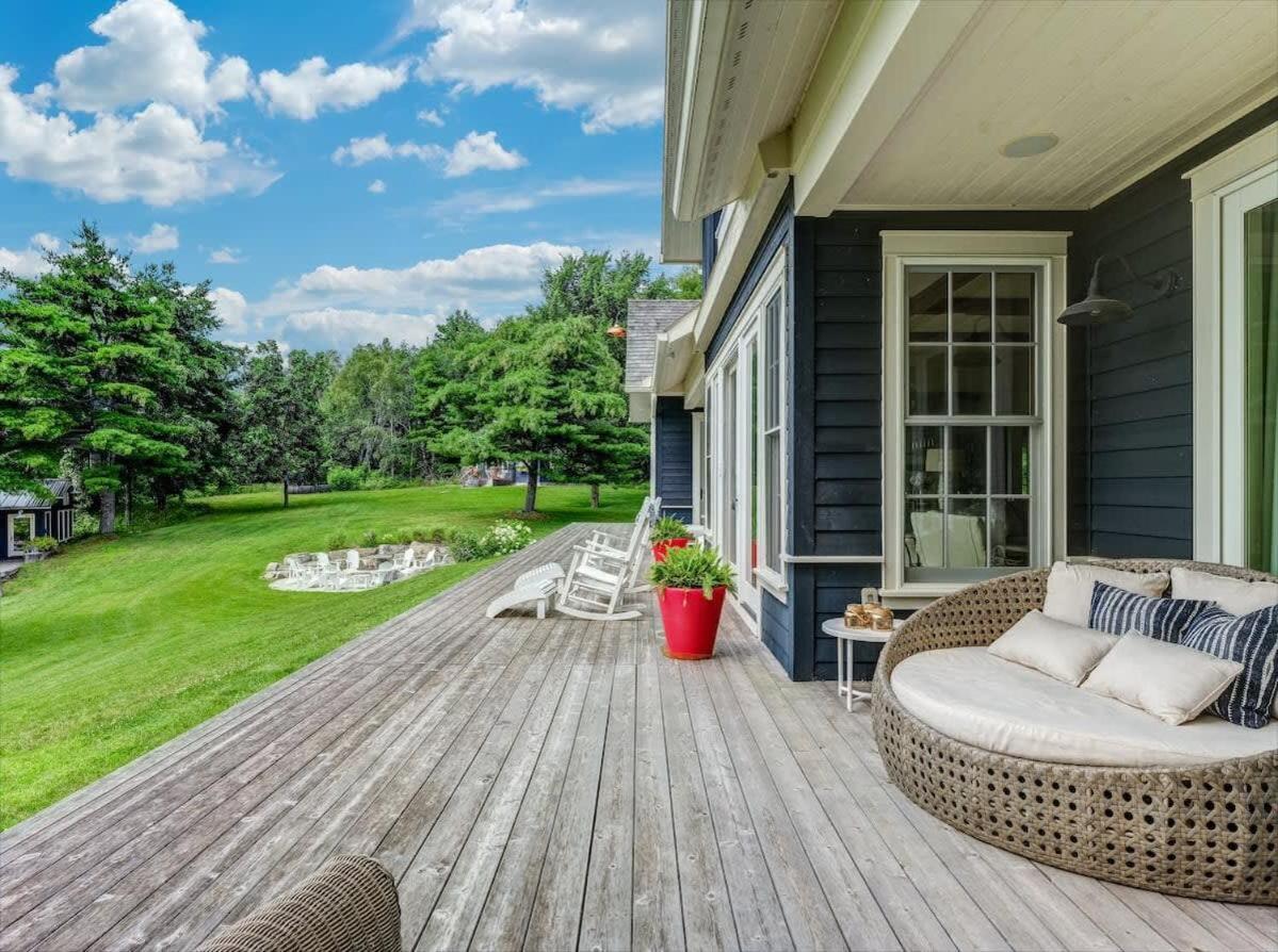 Exclusive Waterfront Getaway with Beach & Bunkie