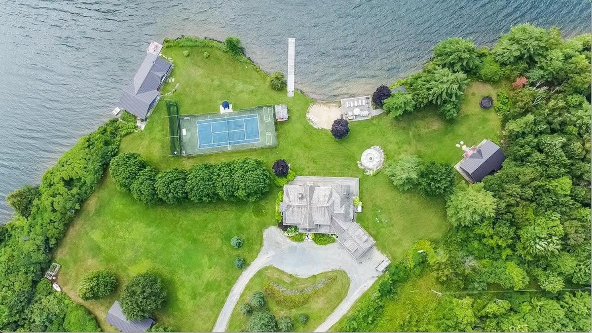 Exclusive Waterfront Getaway with Beach & Bunkie
