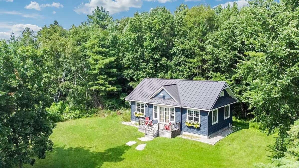 Exclusive Waterfront Getaway with Beach & Bunkie