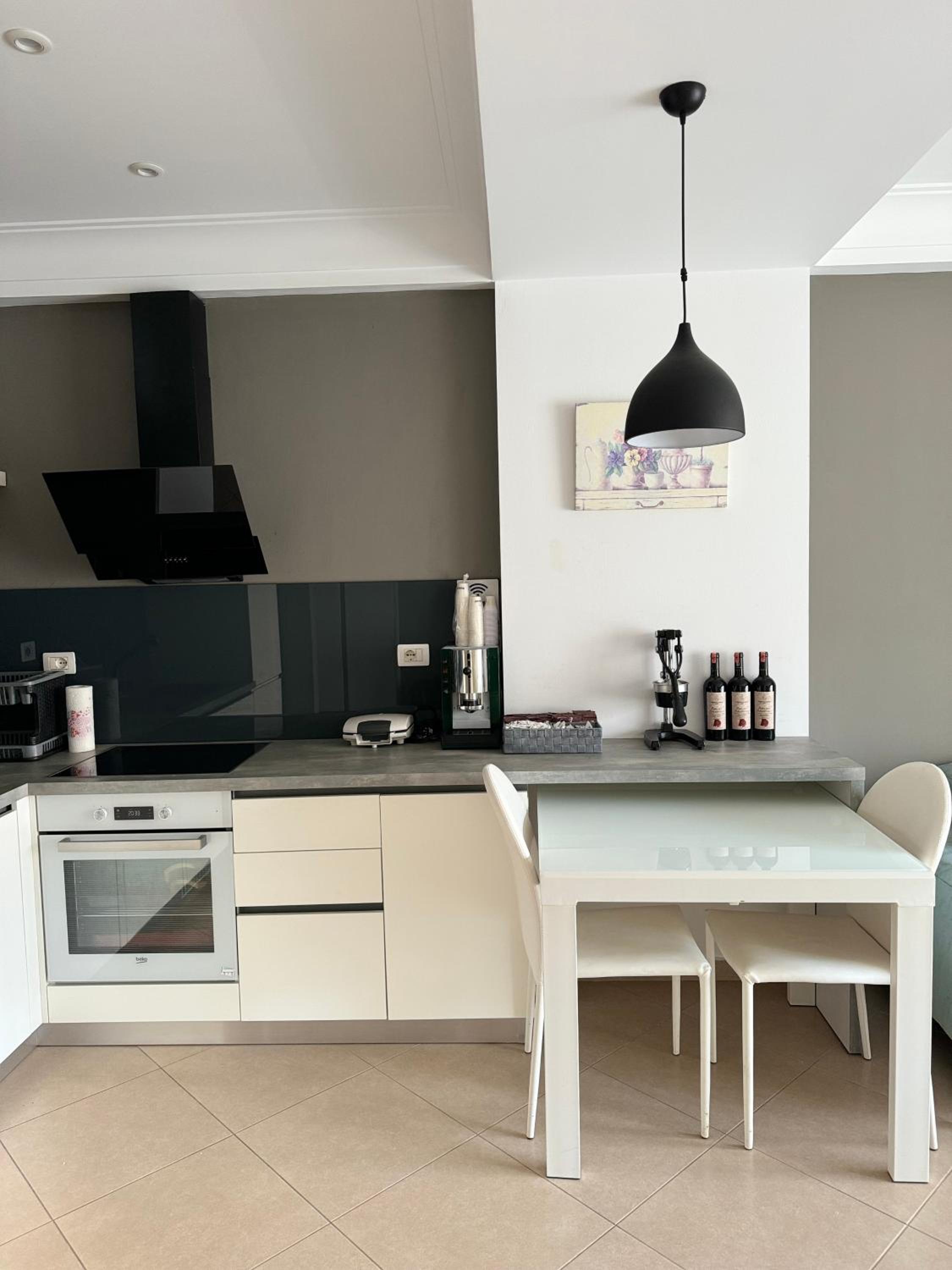 L&B Modern Apartment