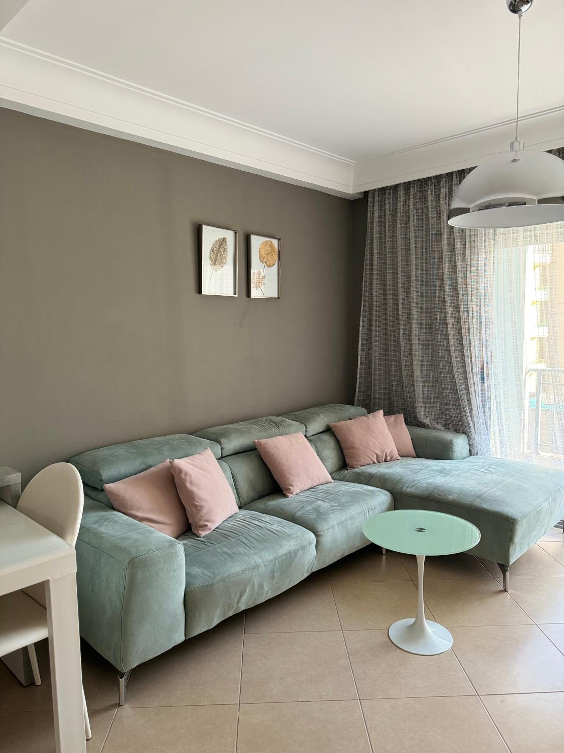 L&B Modern Apartment