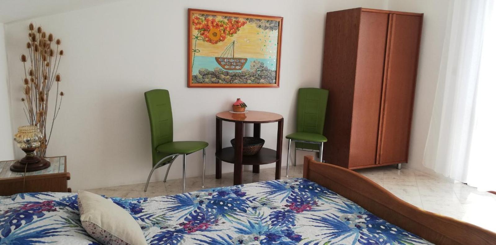 Amely Apartment
