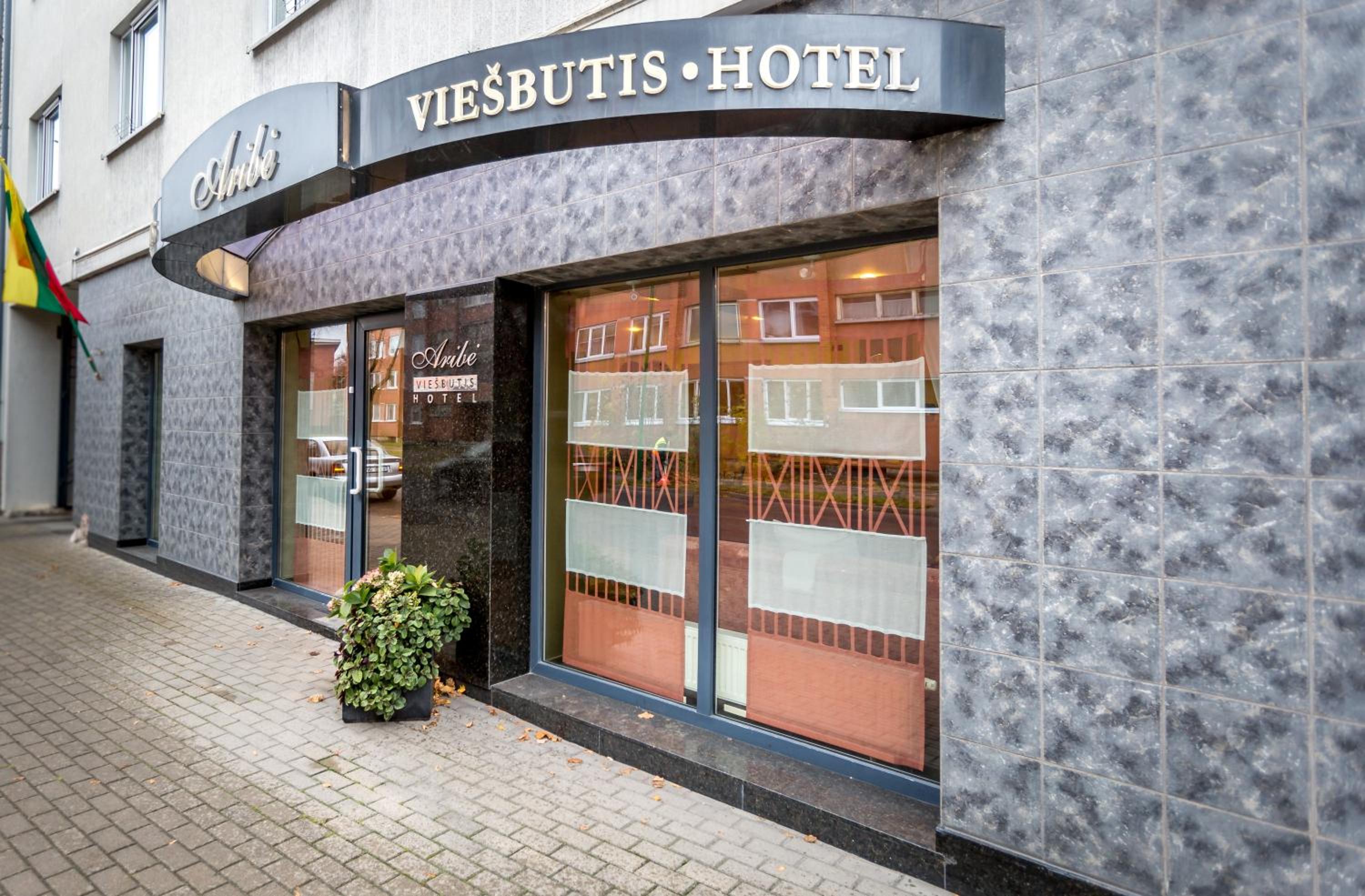 Hotel ARIBĖ Hotel Klaipėda, Free parking - Image 1