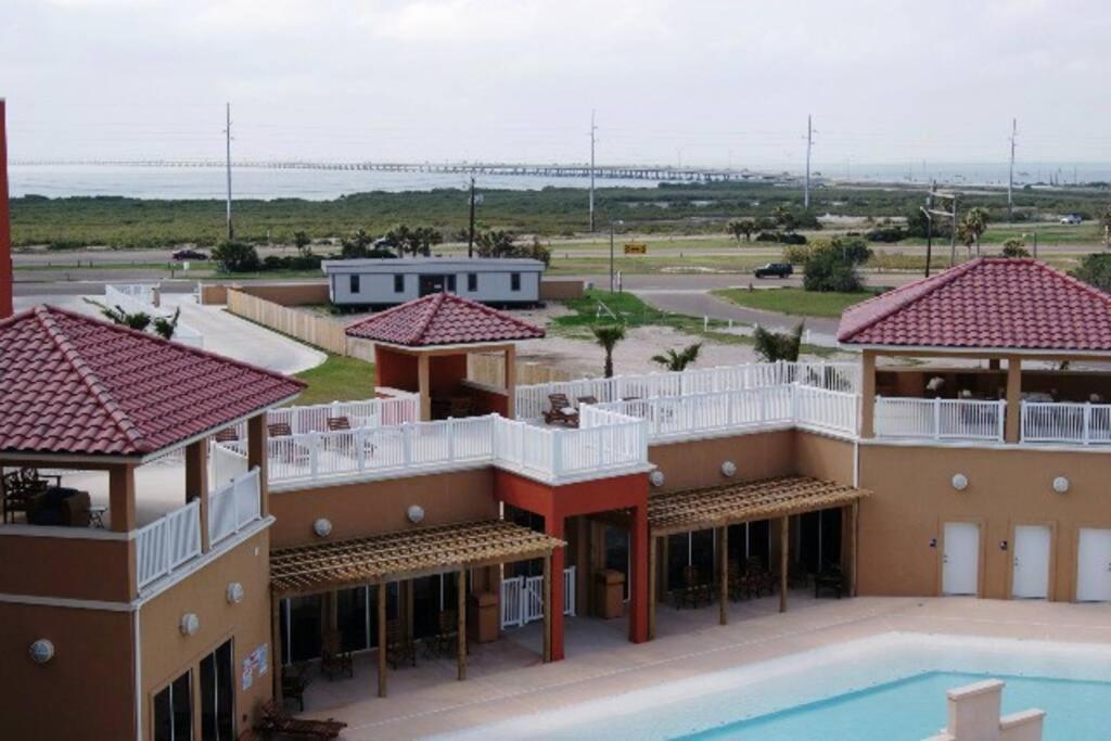 La Isla 201 Mid-island next Beach Park Isla Blanca view 4