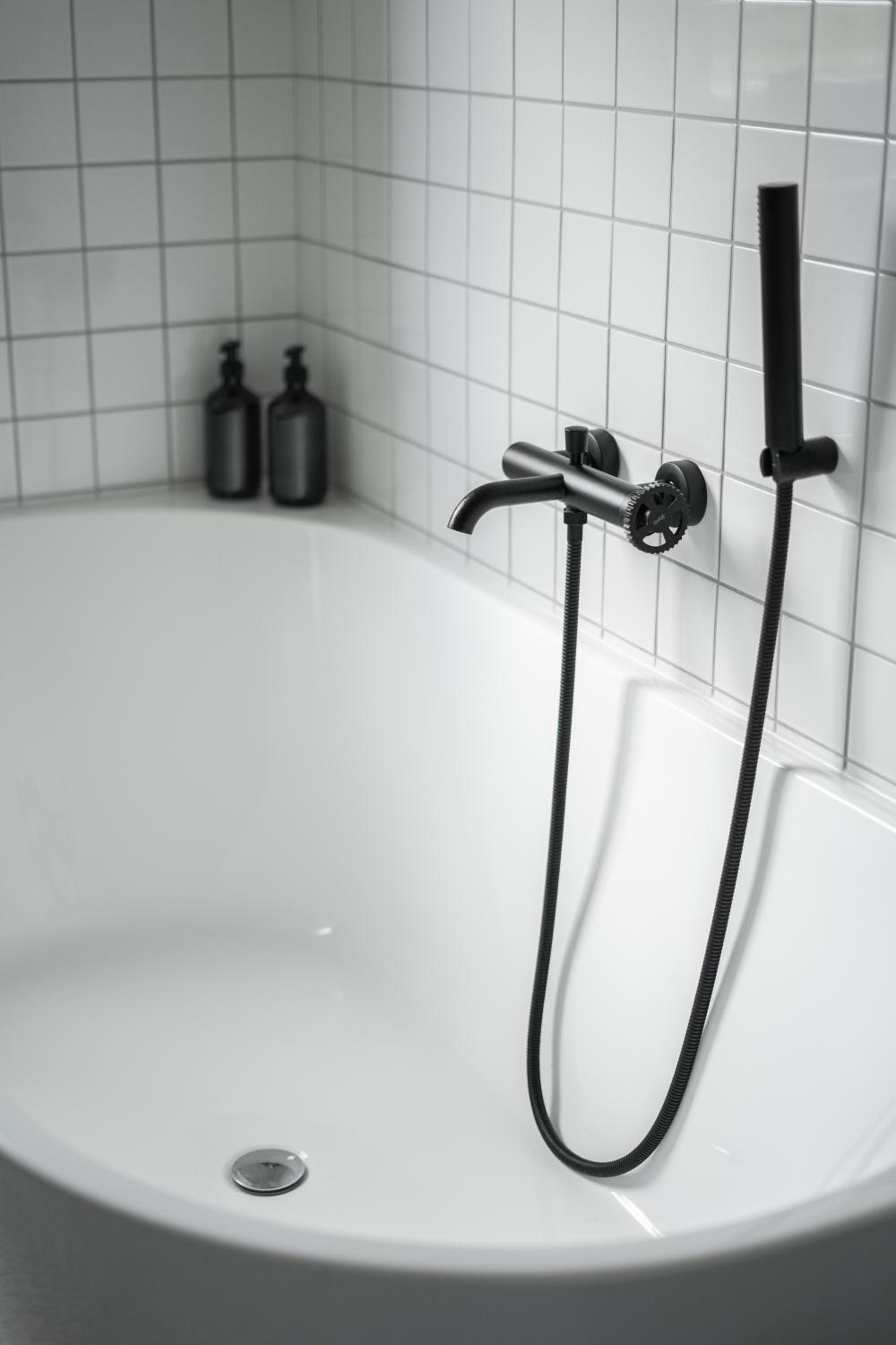 Celý apartmán v rodinném domě s vanou a krbem