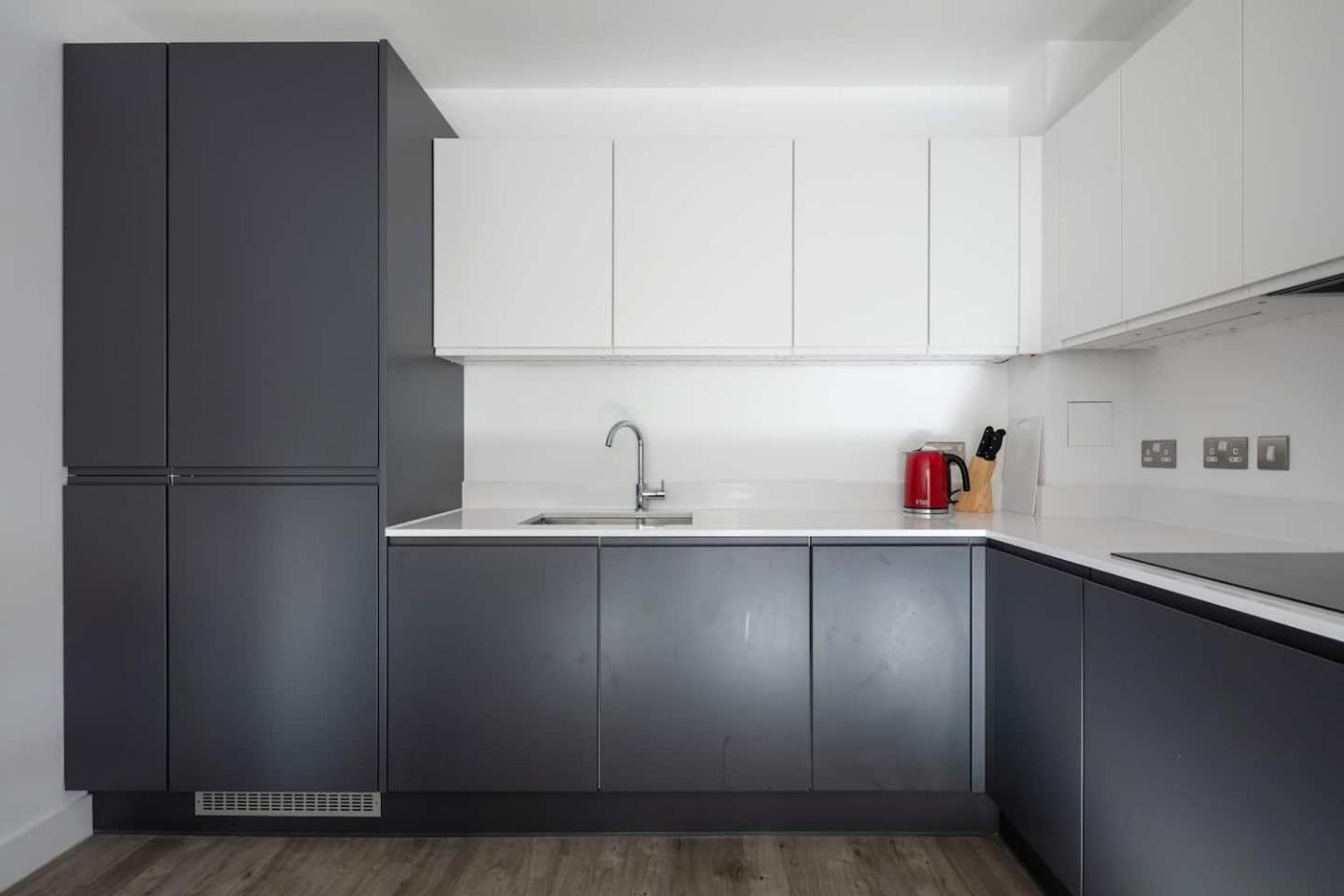 2 mins walk from UCL campus and London Stadium