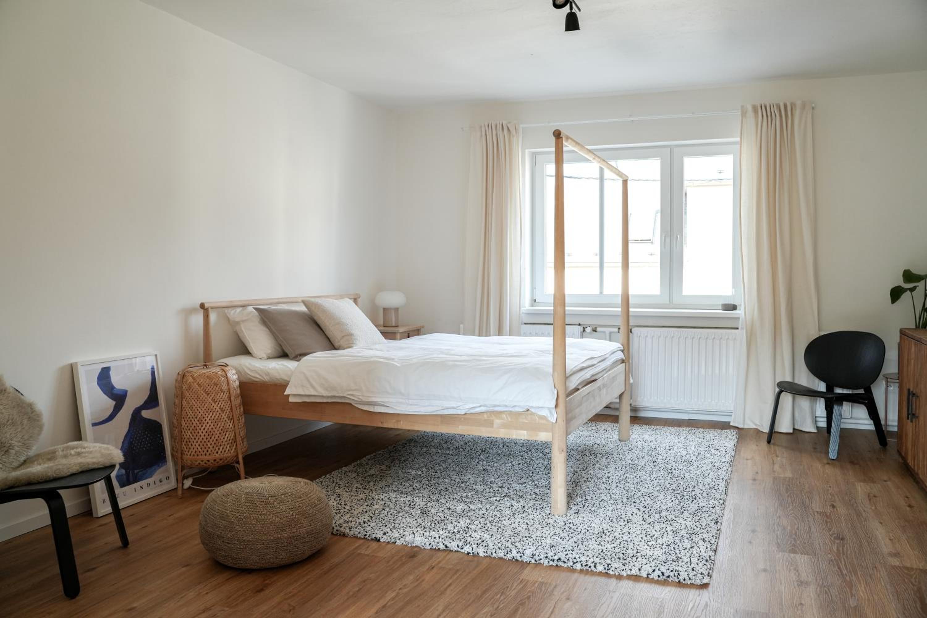 Celý apartmán v rodinném domě s vanou a krbem