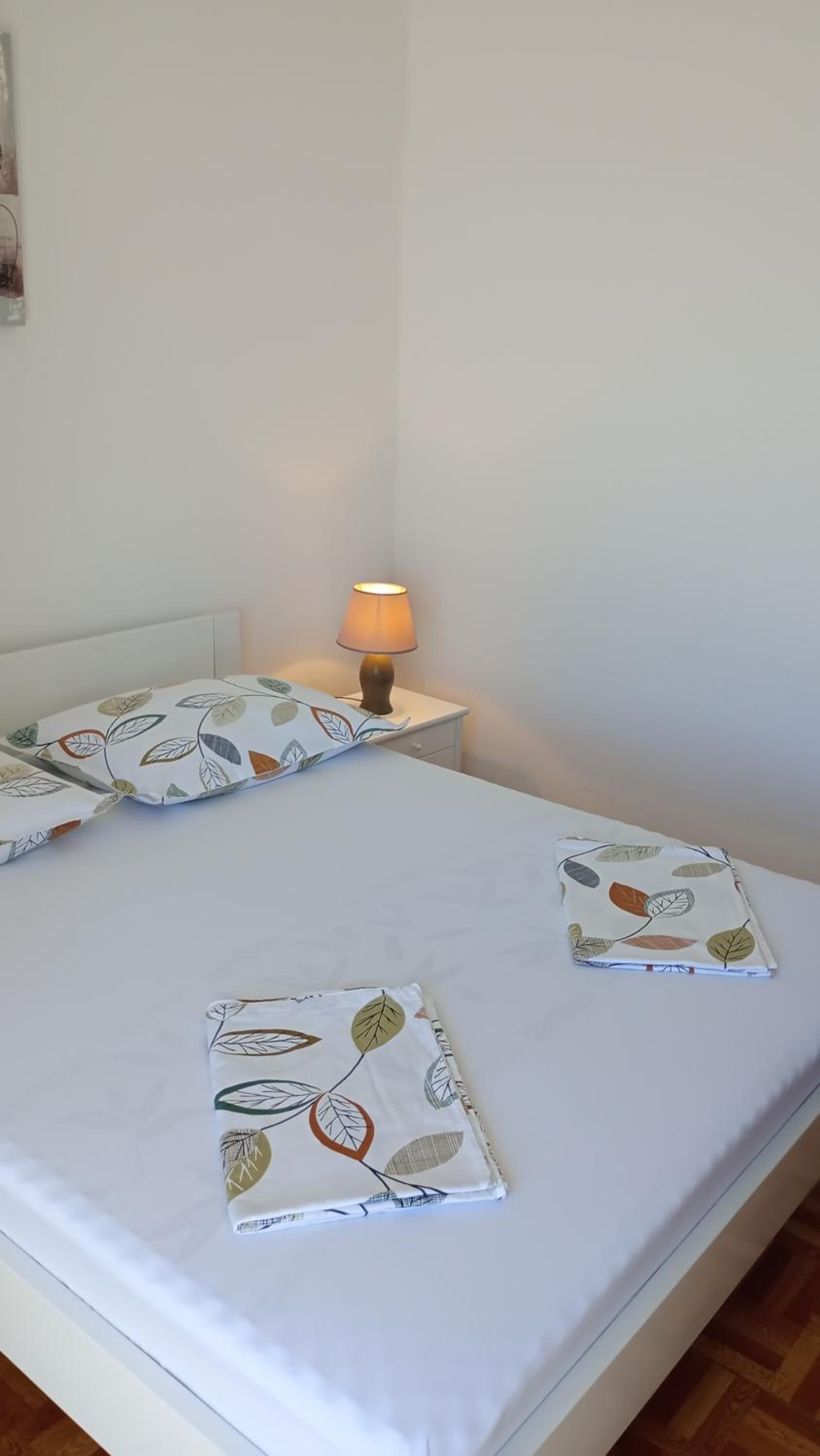 Beachfront apartments Ljubljeva