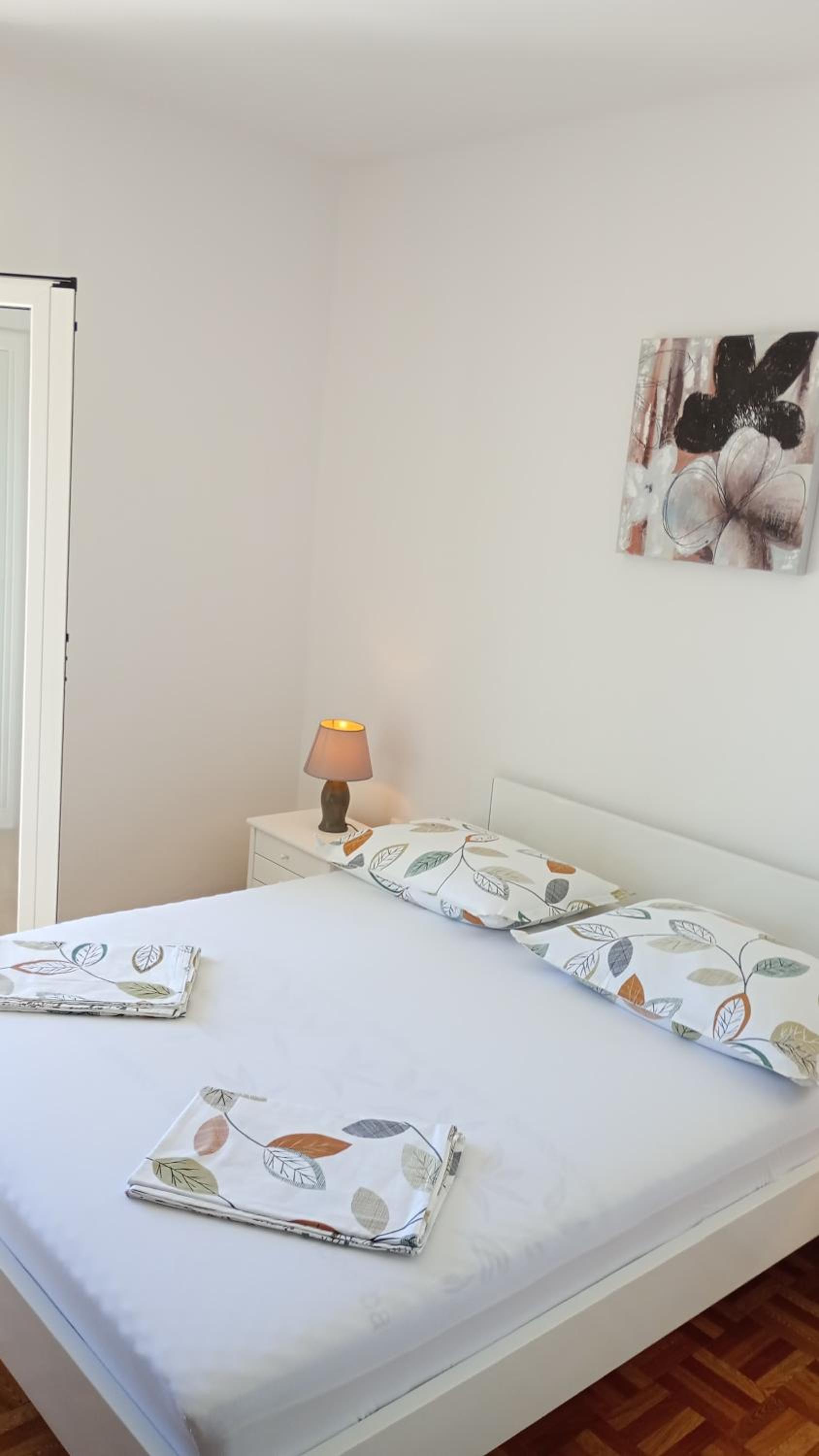 Beachfront apartments Ljubljeva
