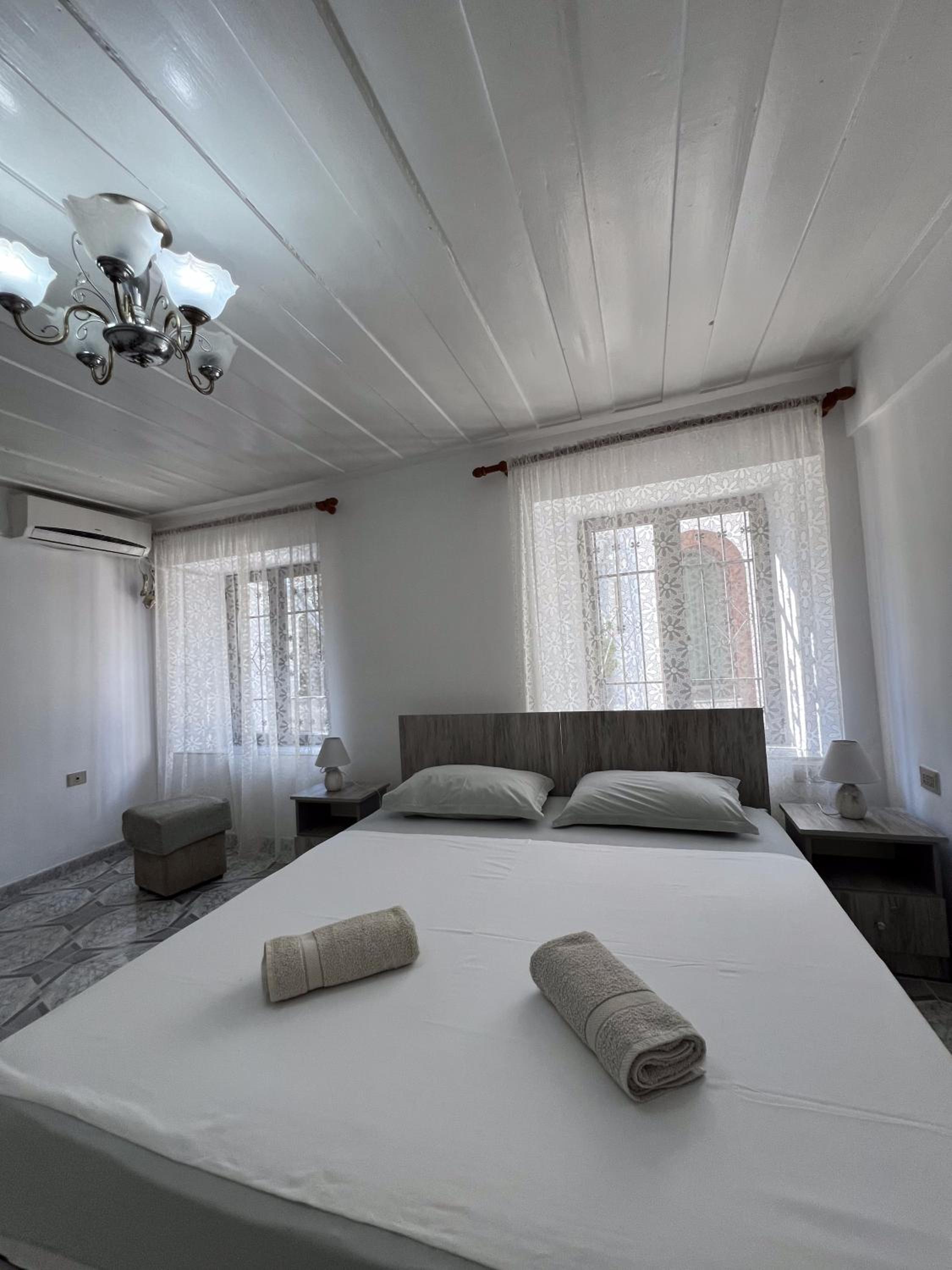 oneTwoSleep GuestHouse