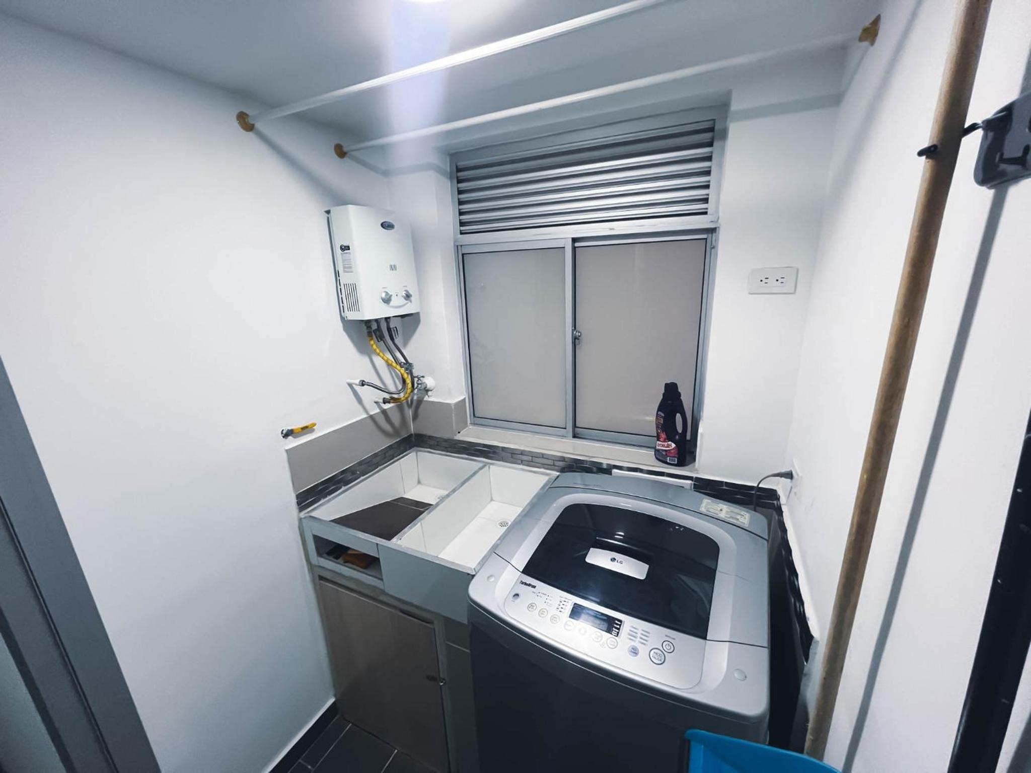 Comodo y amplio apartamento en Laureles
