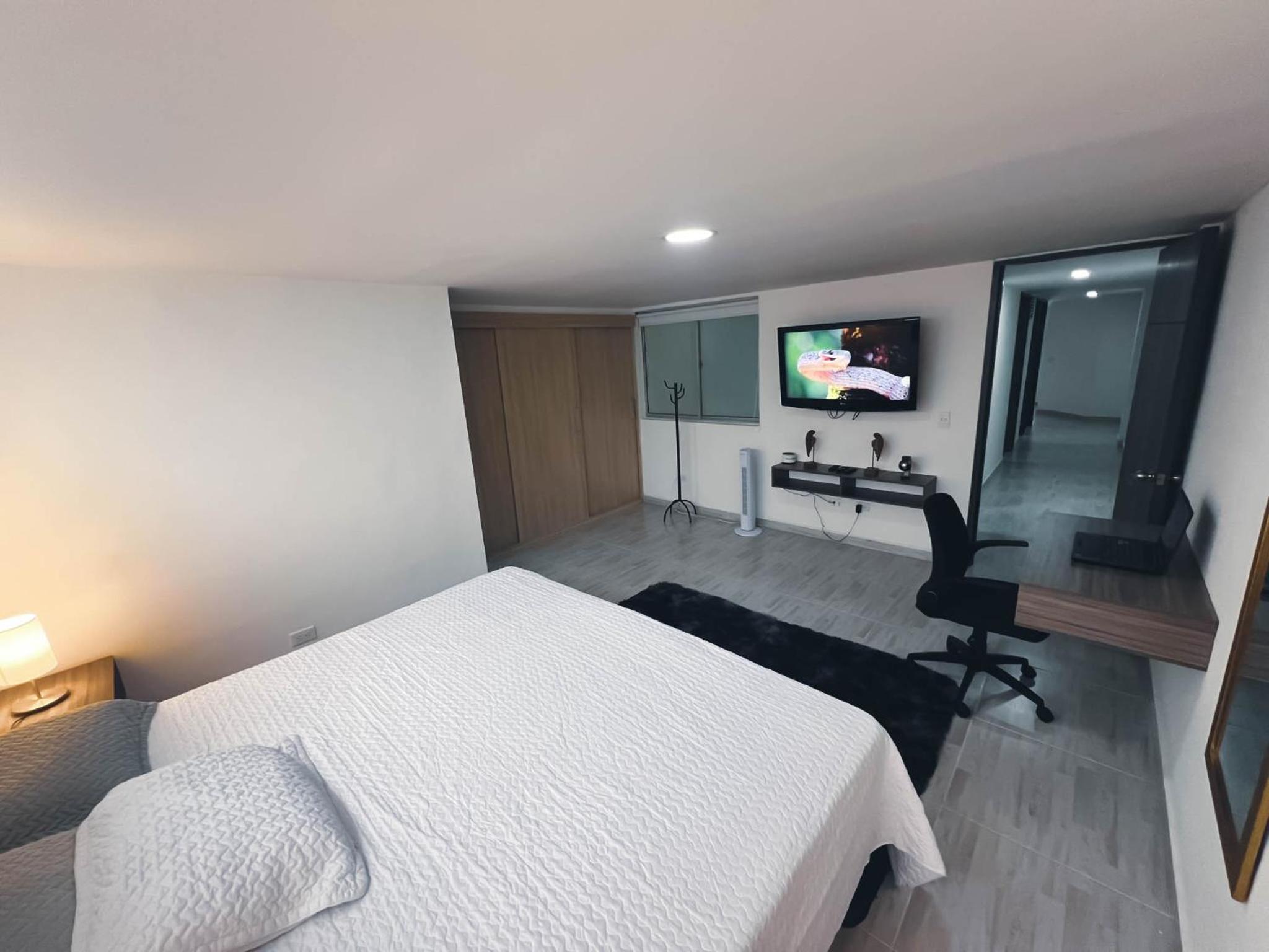 Comodo y amplio apartamento en Laureles