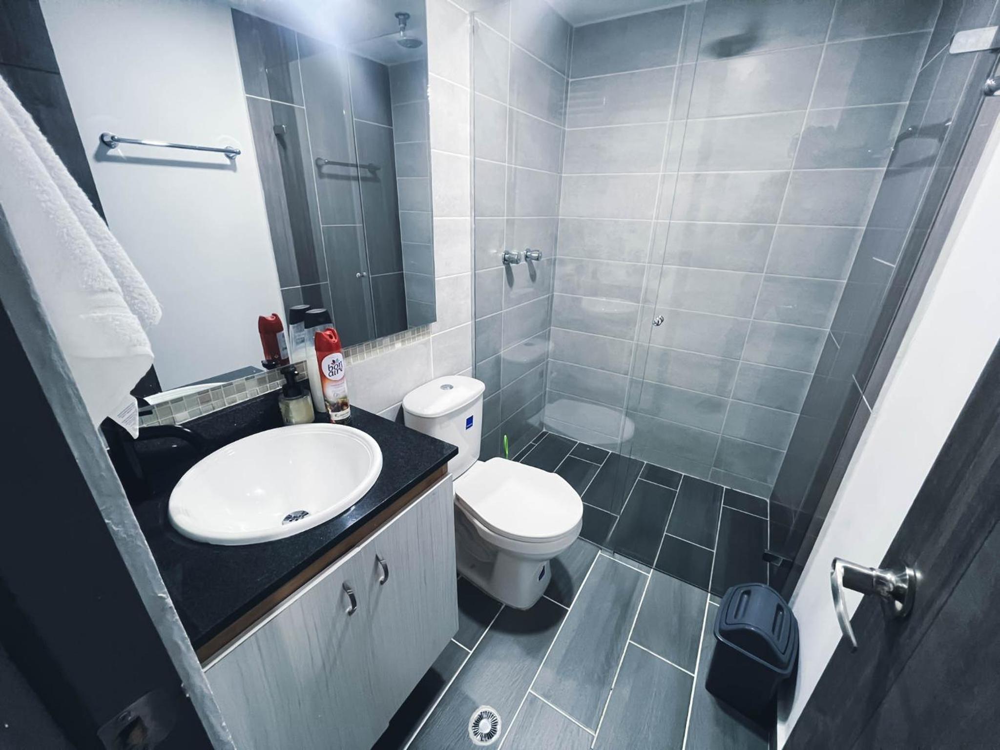 Comodo y amplio apartamento en Laureles