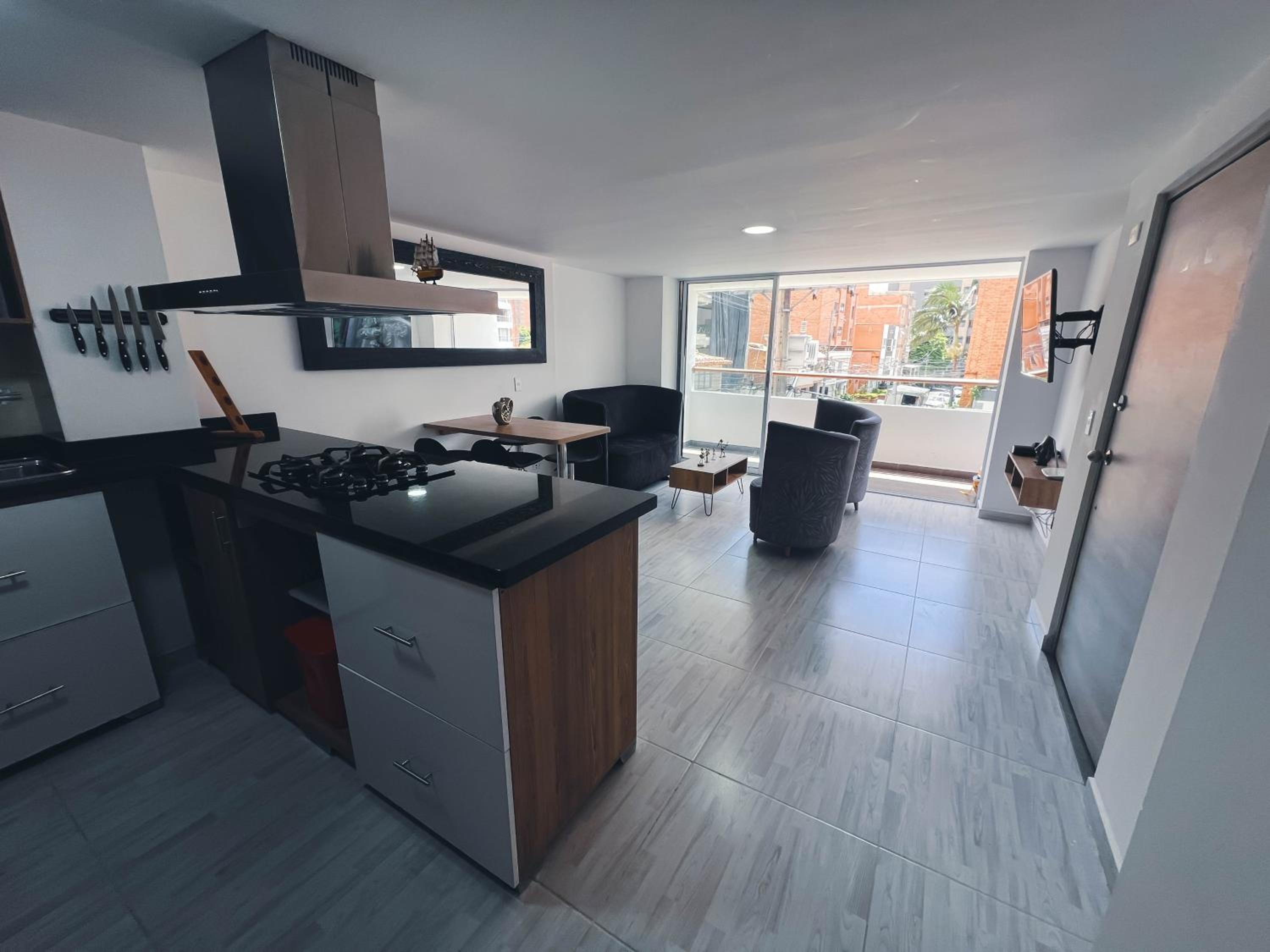 Comodo y amplio apartamento en Laureles