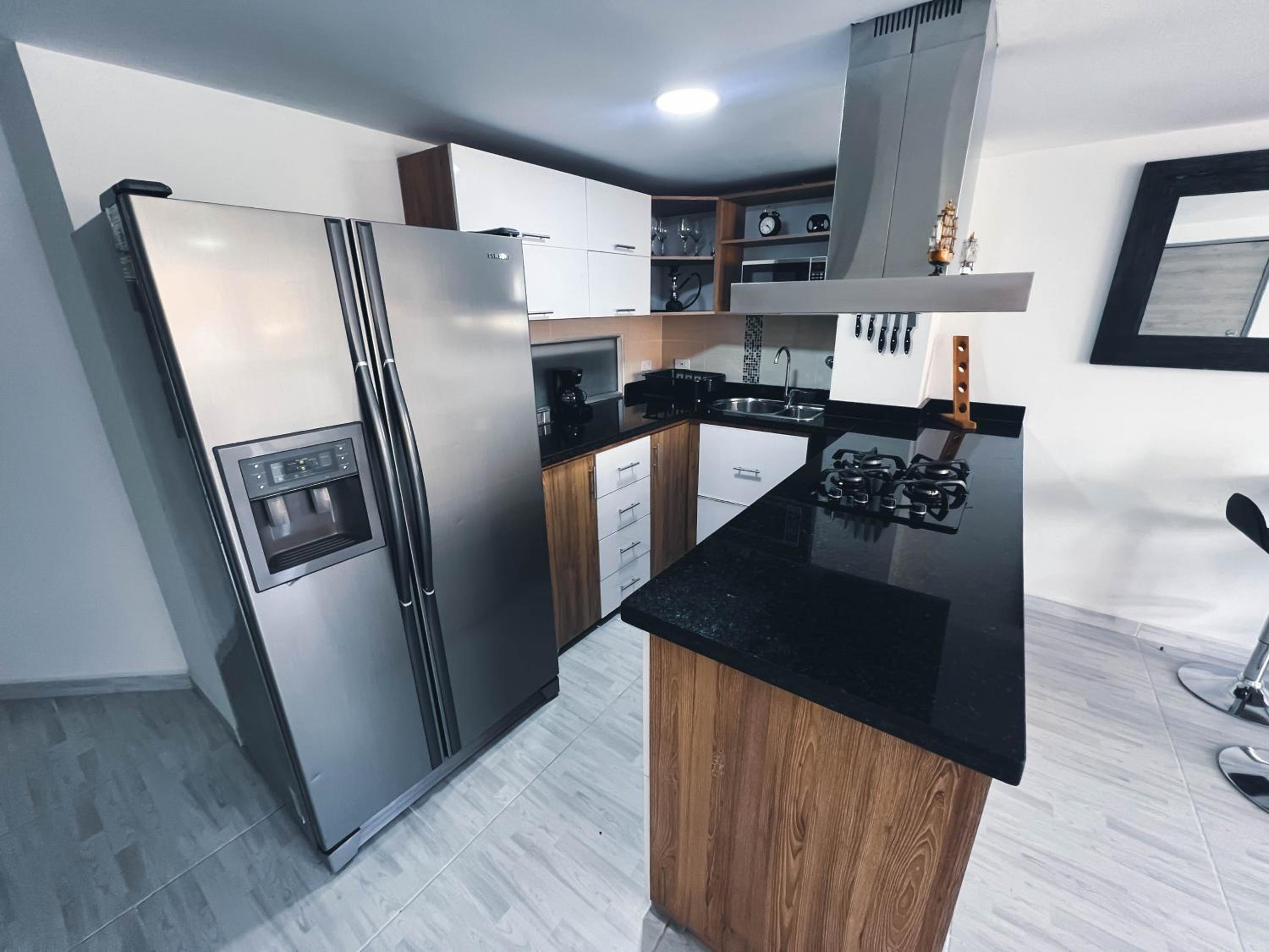 Comodo y amplio apartamento en Laureles