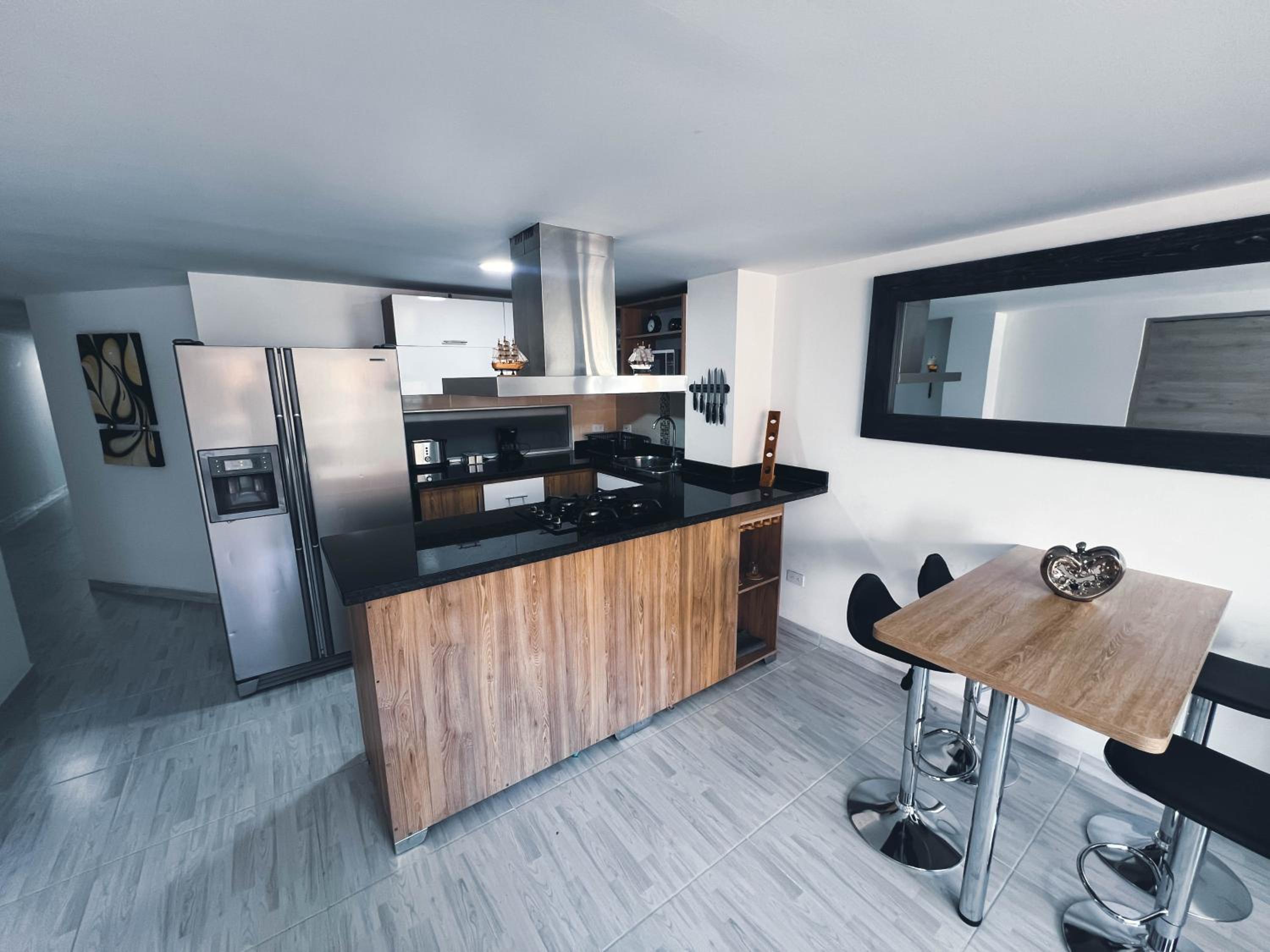 Comodo y amplio apartamento en Laureles