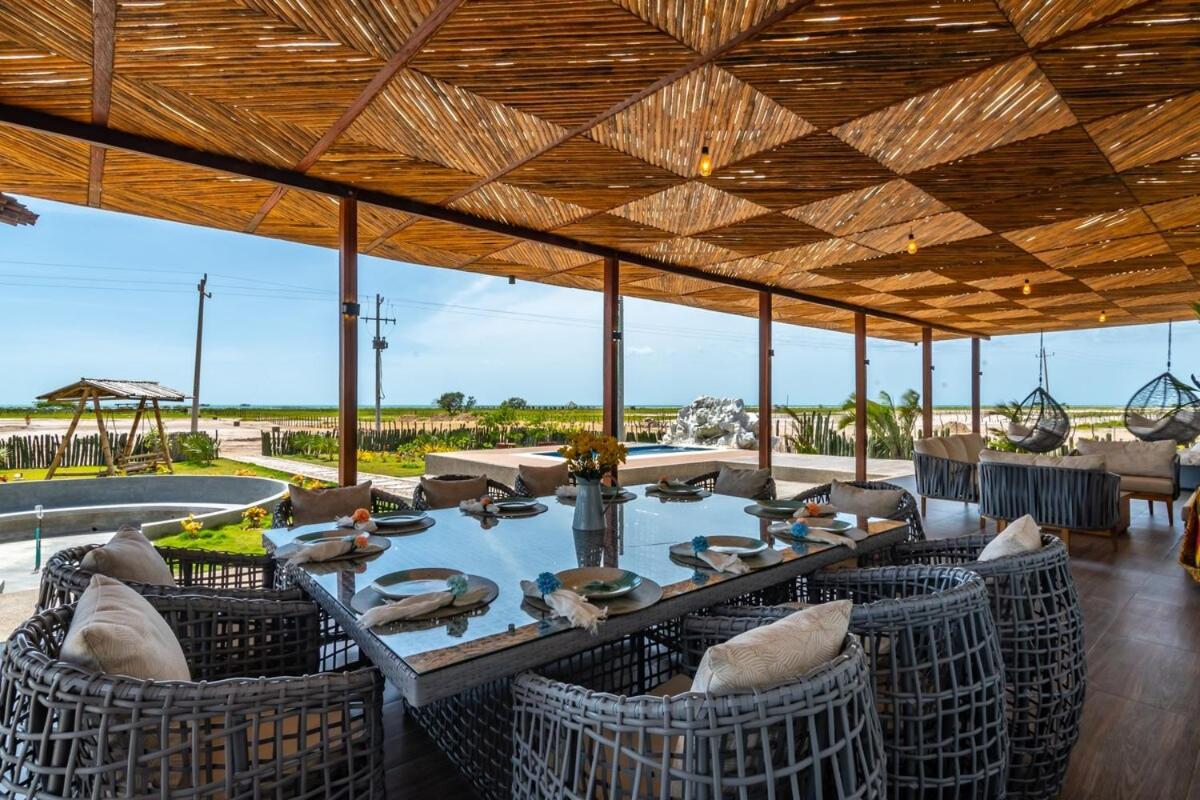 New Espectacular Villa Cabana en la playa