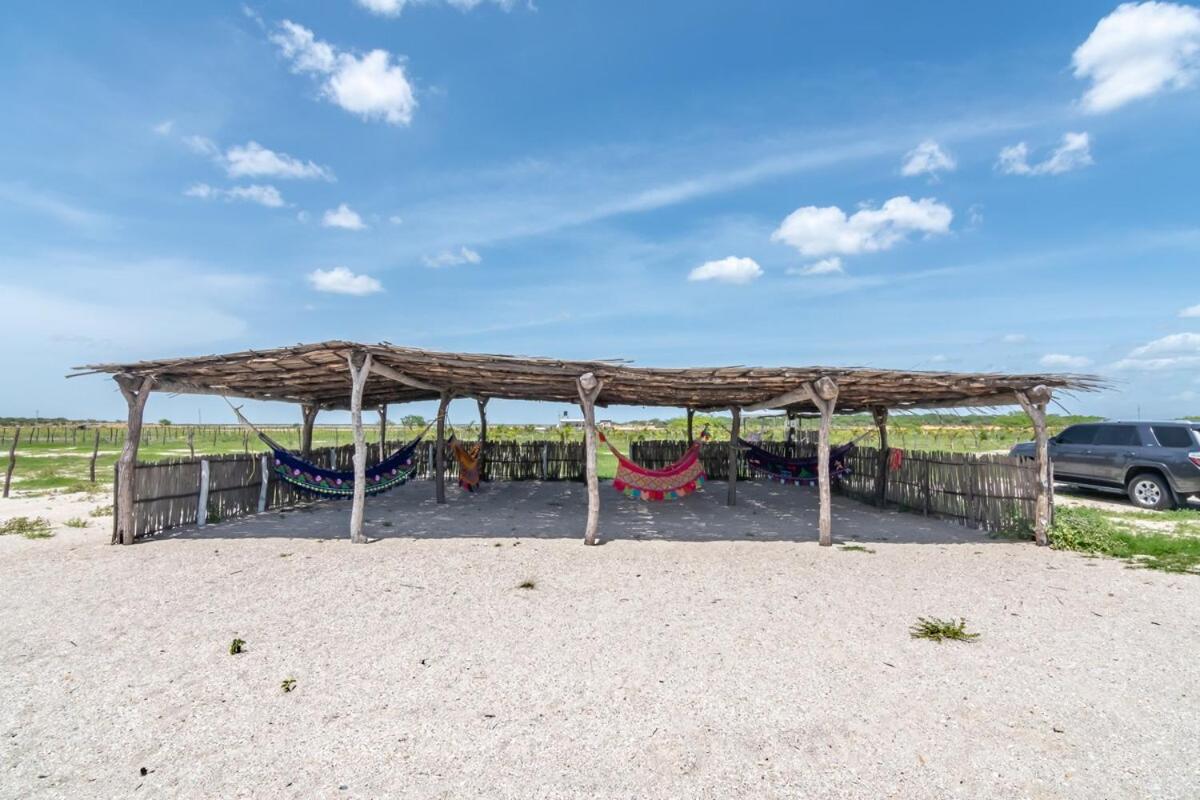 New Espectacular Villa Cabana en la playa