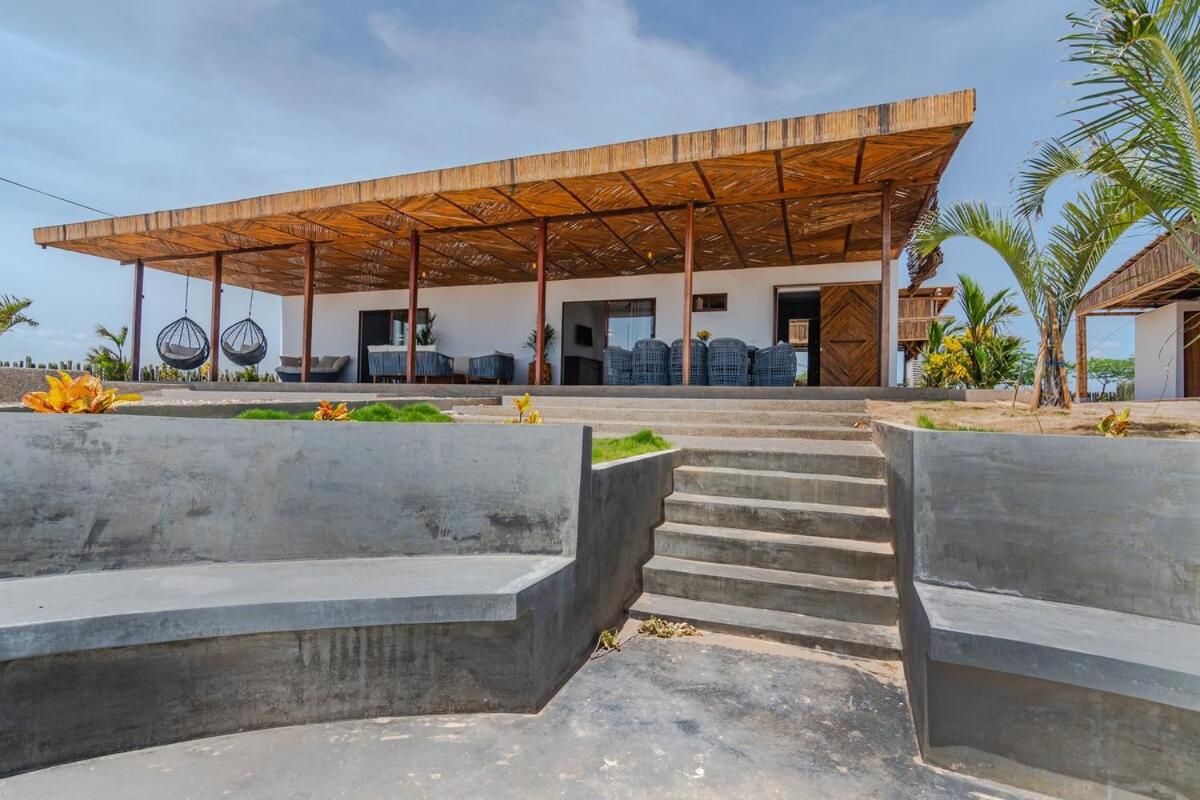 New Espectacular Villa Cabana en la playa