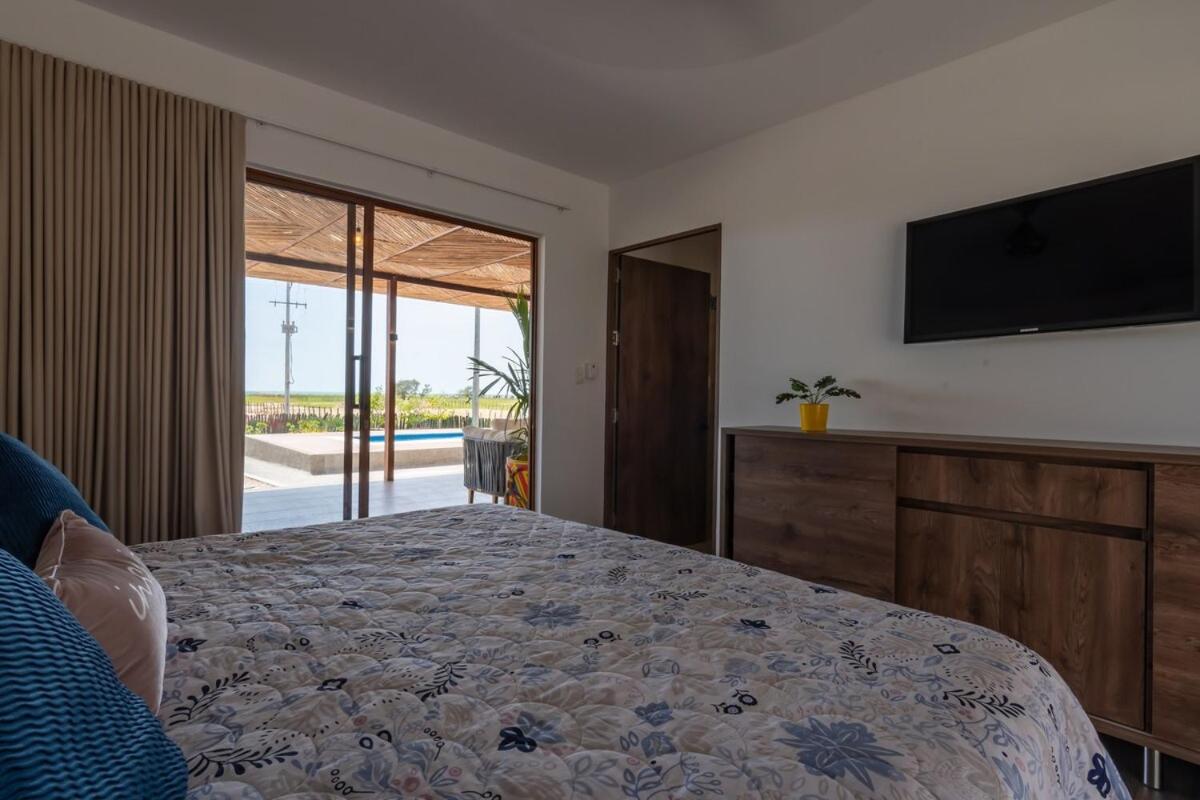 New Espectacular Villa Cabana en la playa