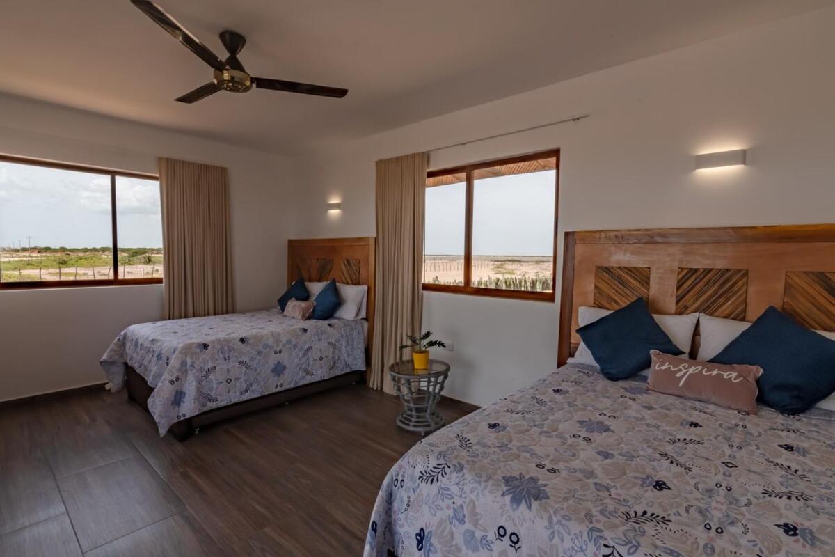 New Espectacular Villa Cabana en la playa