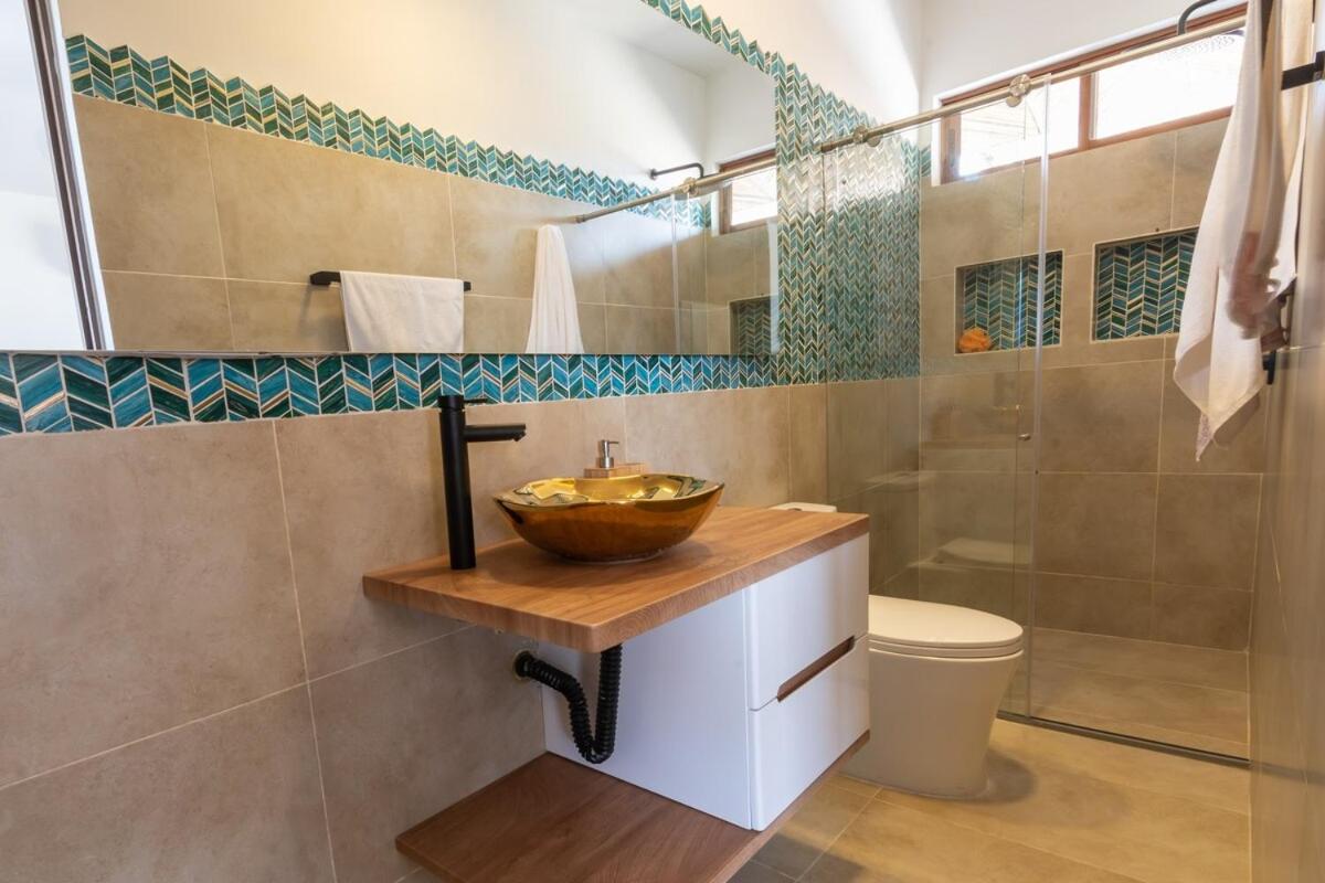 New Espectacular Villa Cabana en la playa