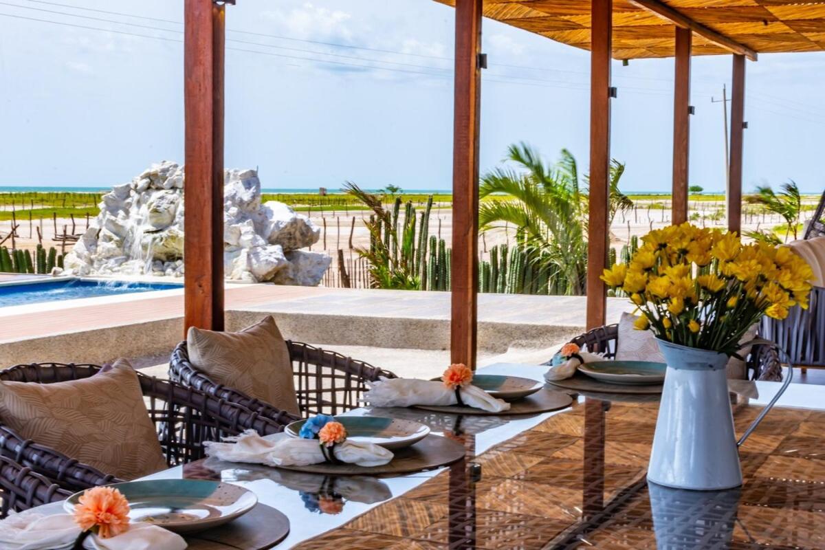 New Espectacular Villa Cabana en la playa